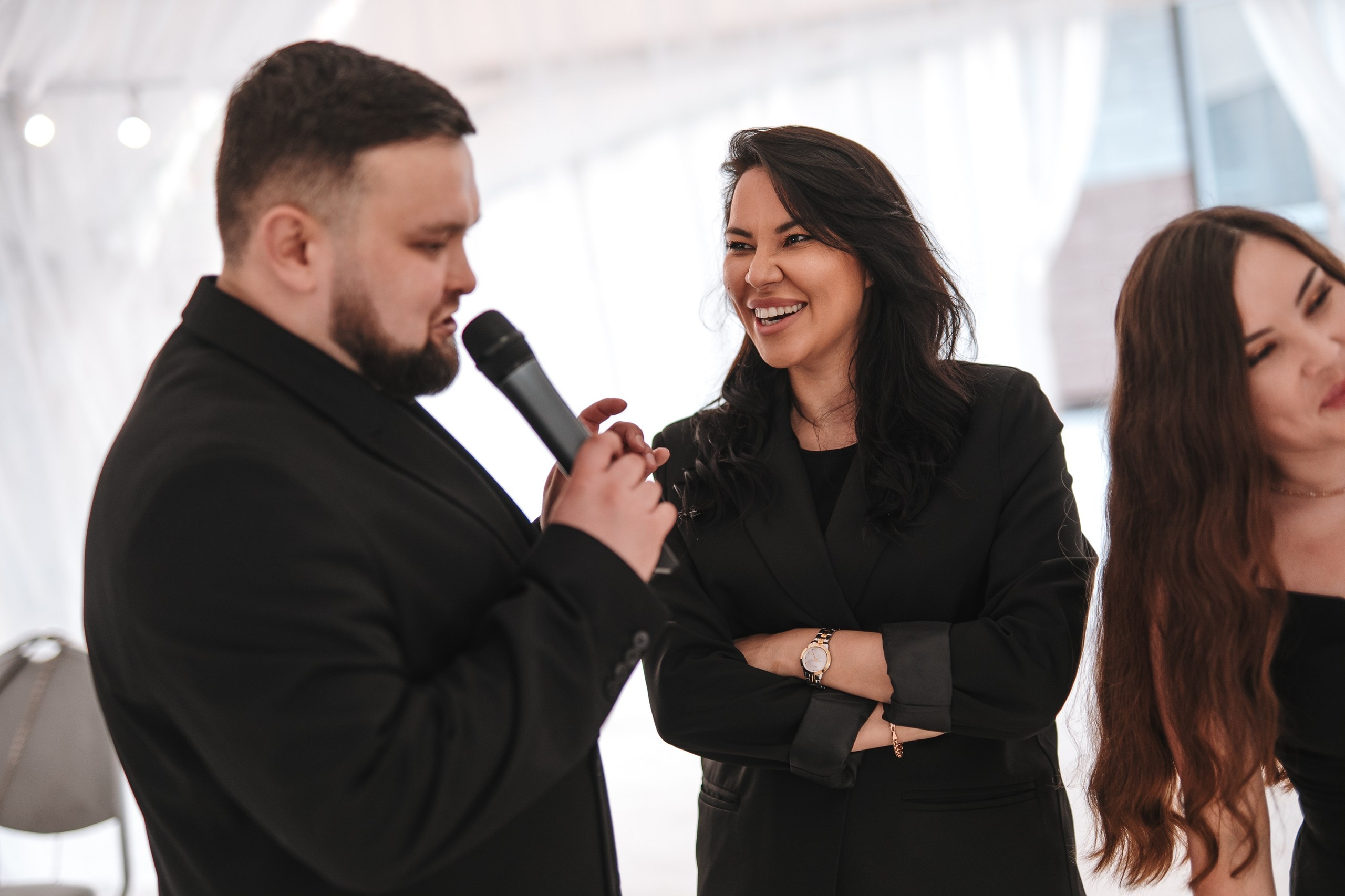 Свадьба 7 июня 2026 года — фотосессия, ЗАГС и банкет в шатре «Под облаками» в Нагаево с ведущим Артуром Ильясовым