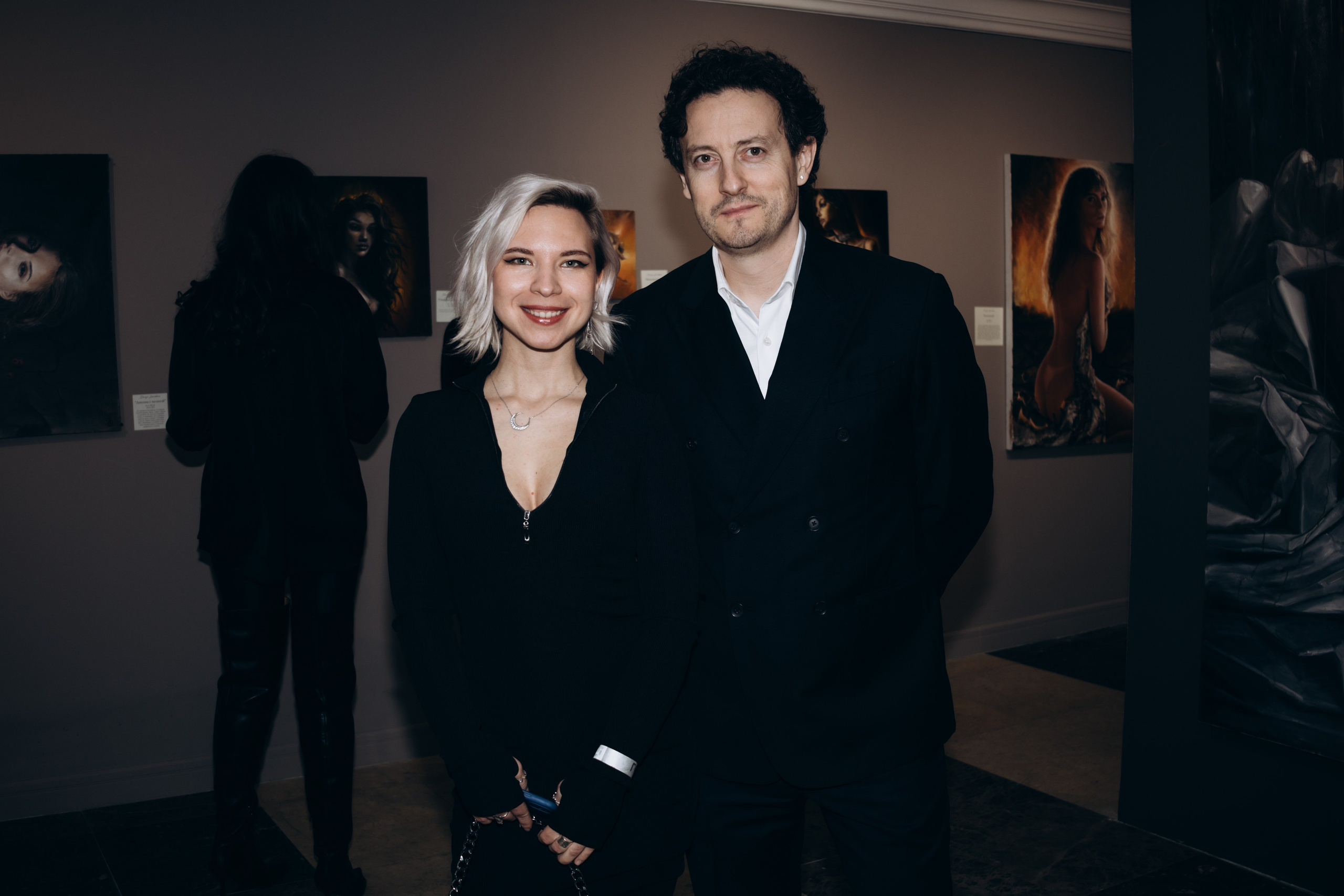 репортаж выставки художницы дарьи санатиной в москве