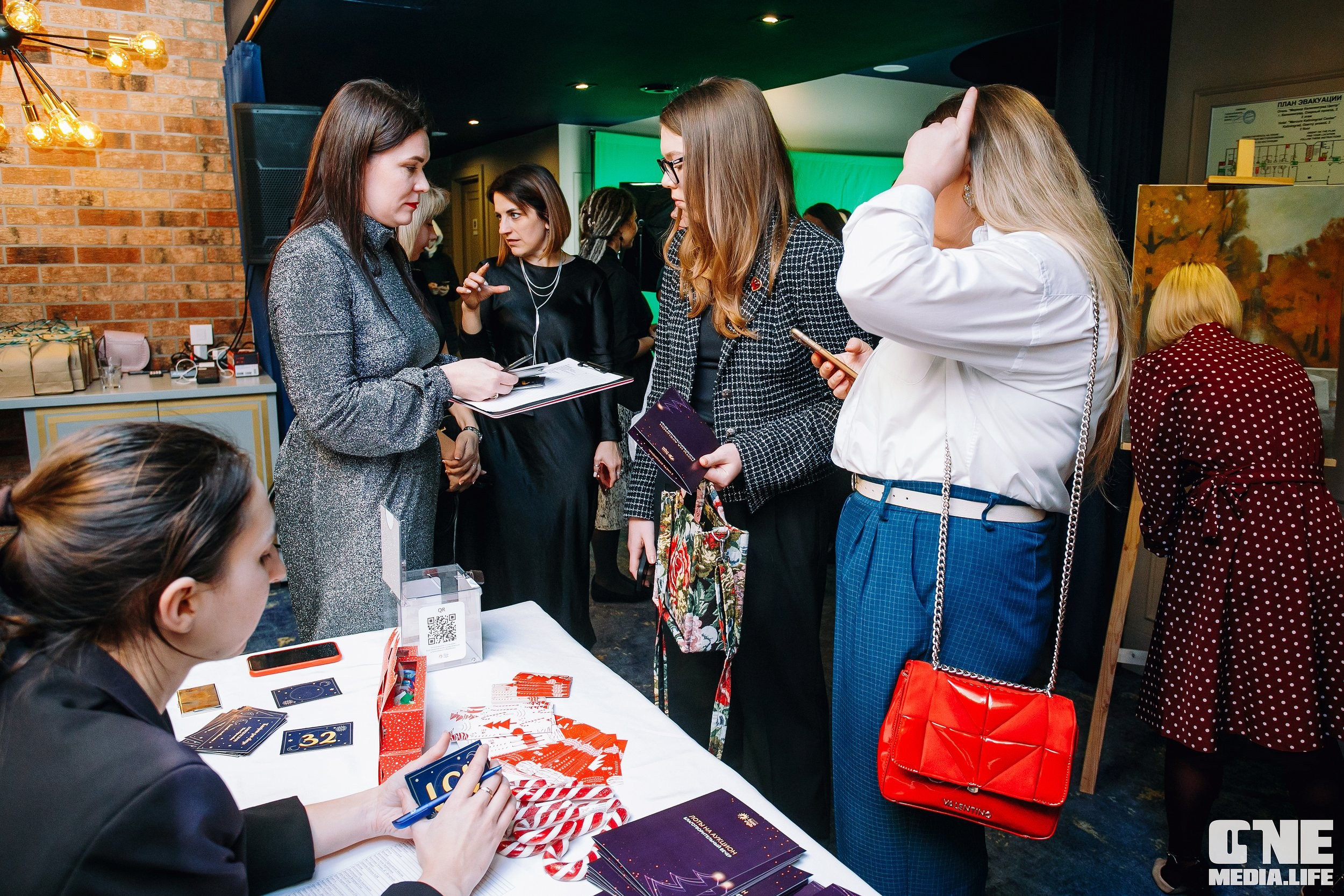 Новогодний Огонёк от Верю в Чудо. One Media Life: фоторепортажи, фотоотчеты с мероприятий и заведений