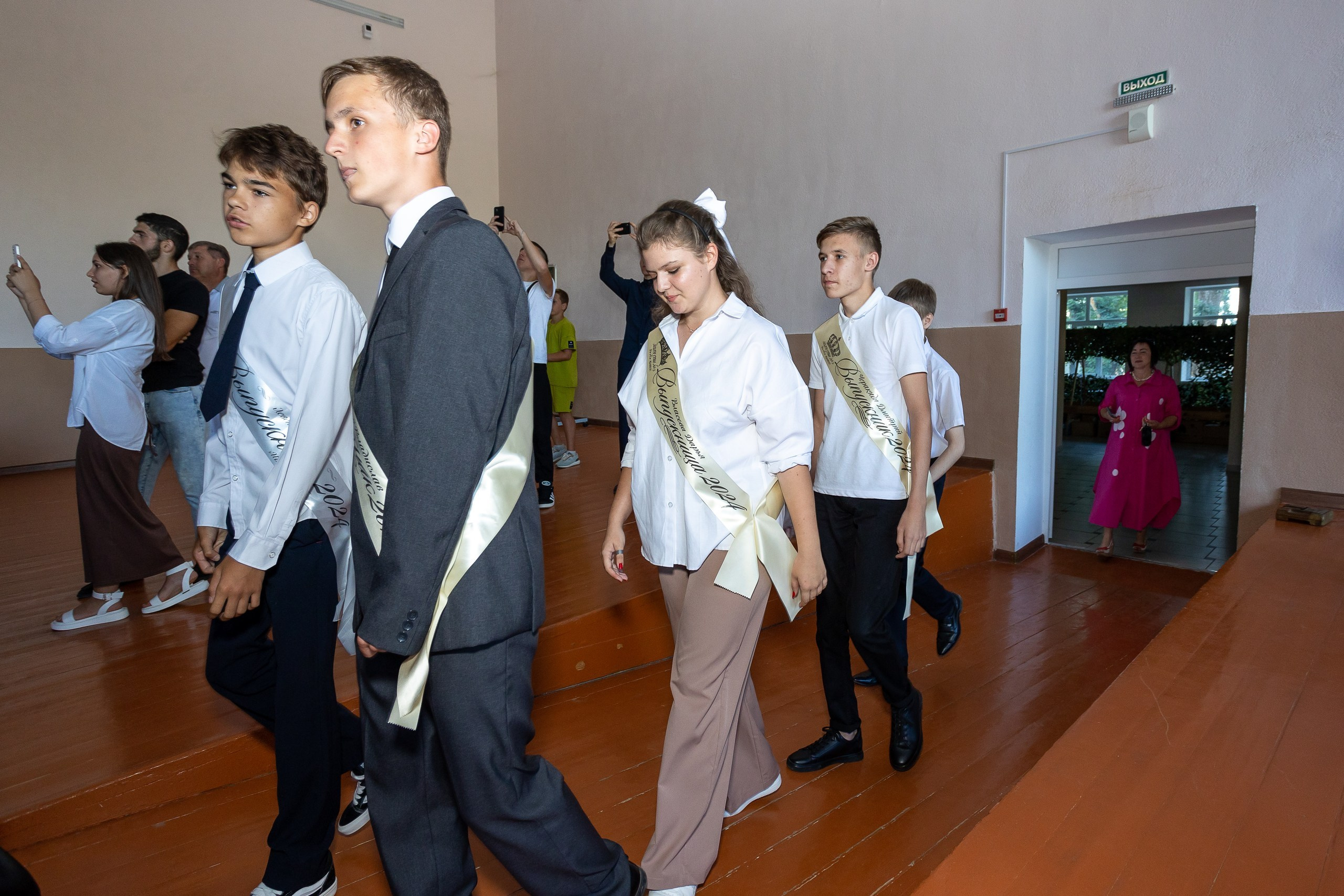 Вручение аттестата 2024 г. Выпускные альбомы Майкоп, Краснодар Елена Золотарева