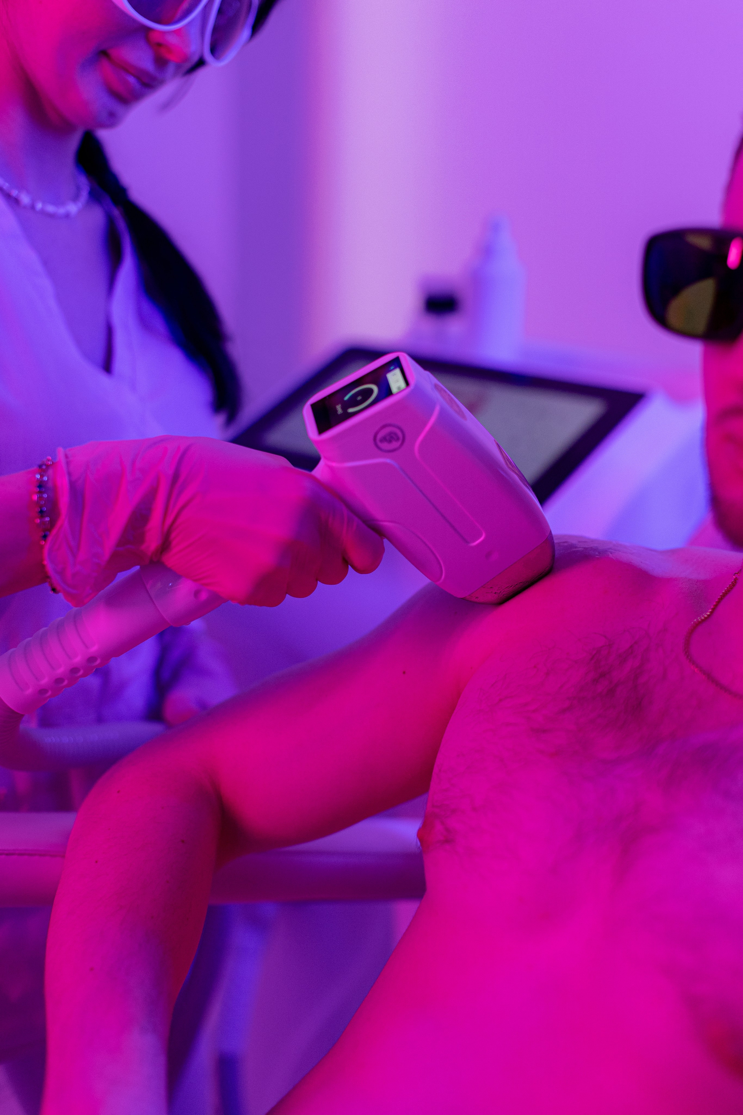 Фотосессия для студии лазерной эпиляции Cosmo Laser в СПб