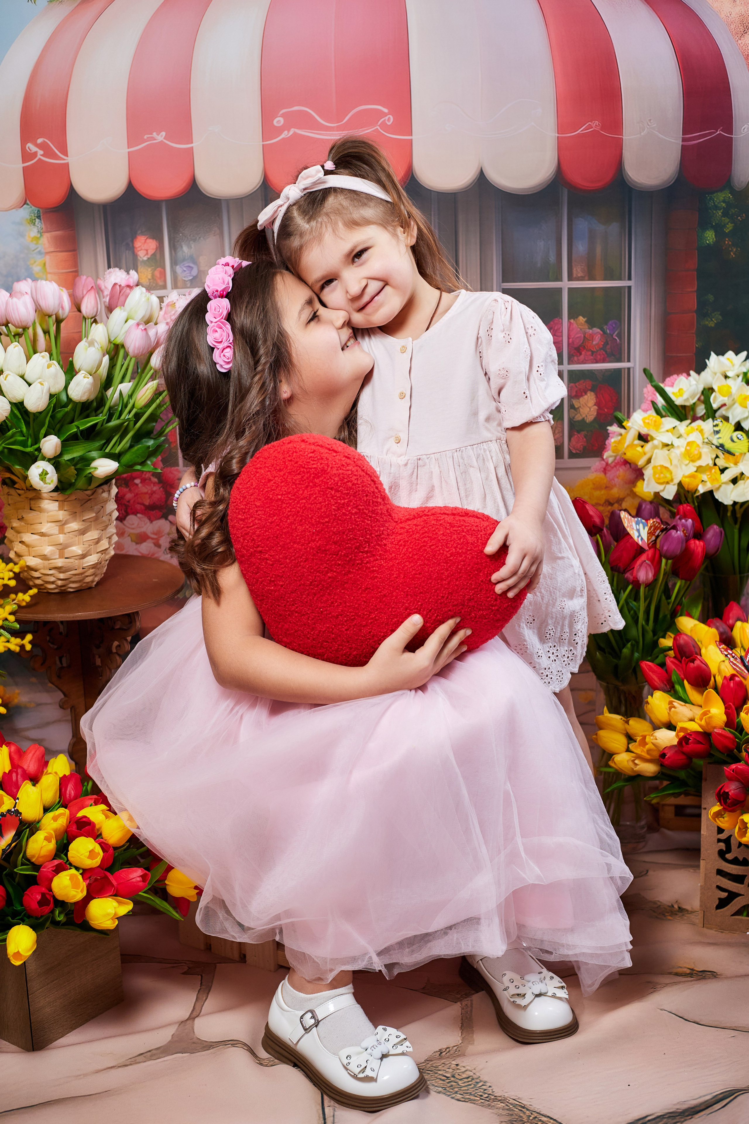 ВЕСЕННЯЯ ЭКСПРЕСС-ФОТОСЕССИЯ С ДЕКОРАЦИЯМИ. Фотограф Татаринов Андрей (Донецк / Макеевка)