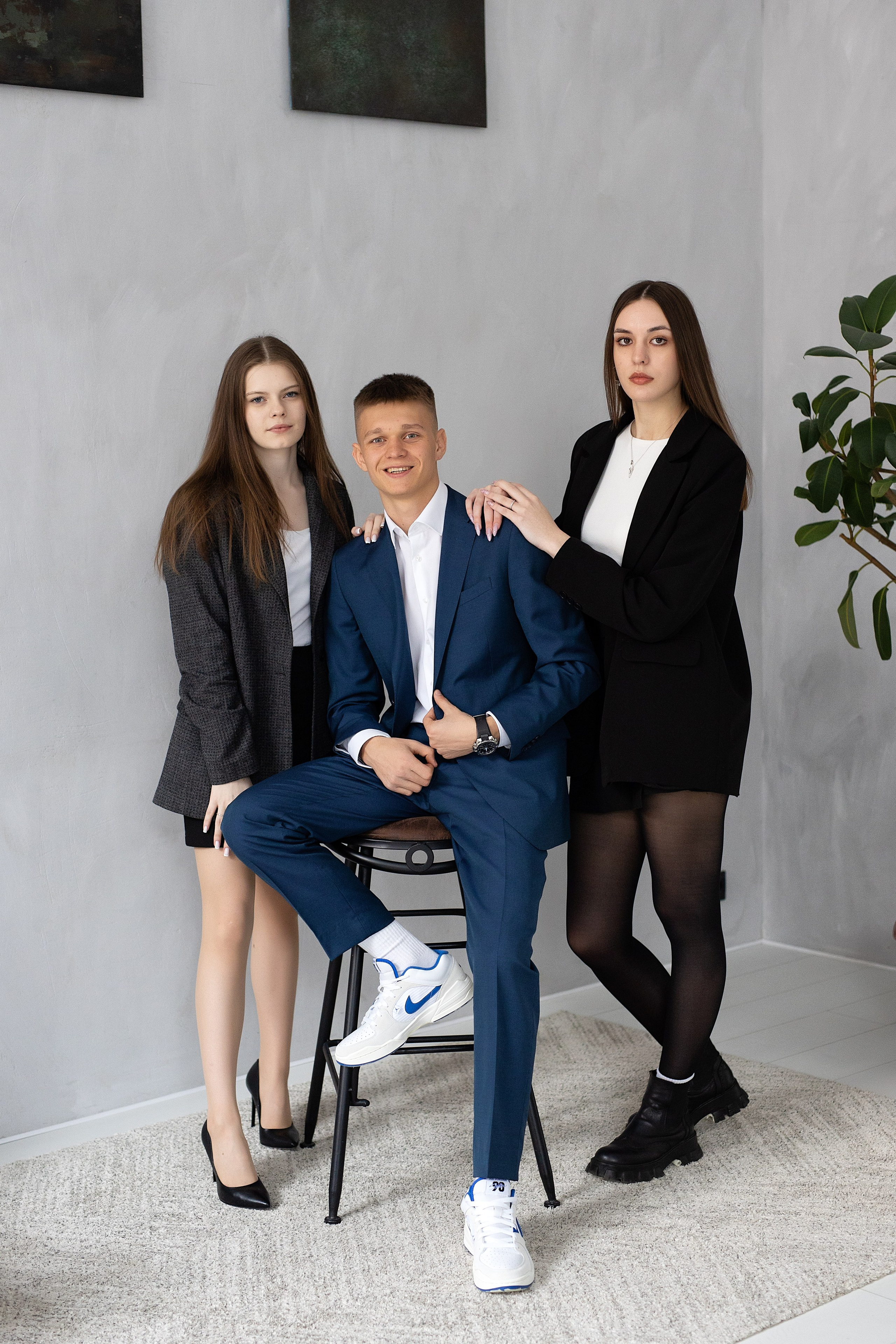 Выпускной альбом Владивосток 11 класс. Стильный выпускной альбом Владивосток фотограф Вероника Мигачева