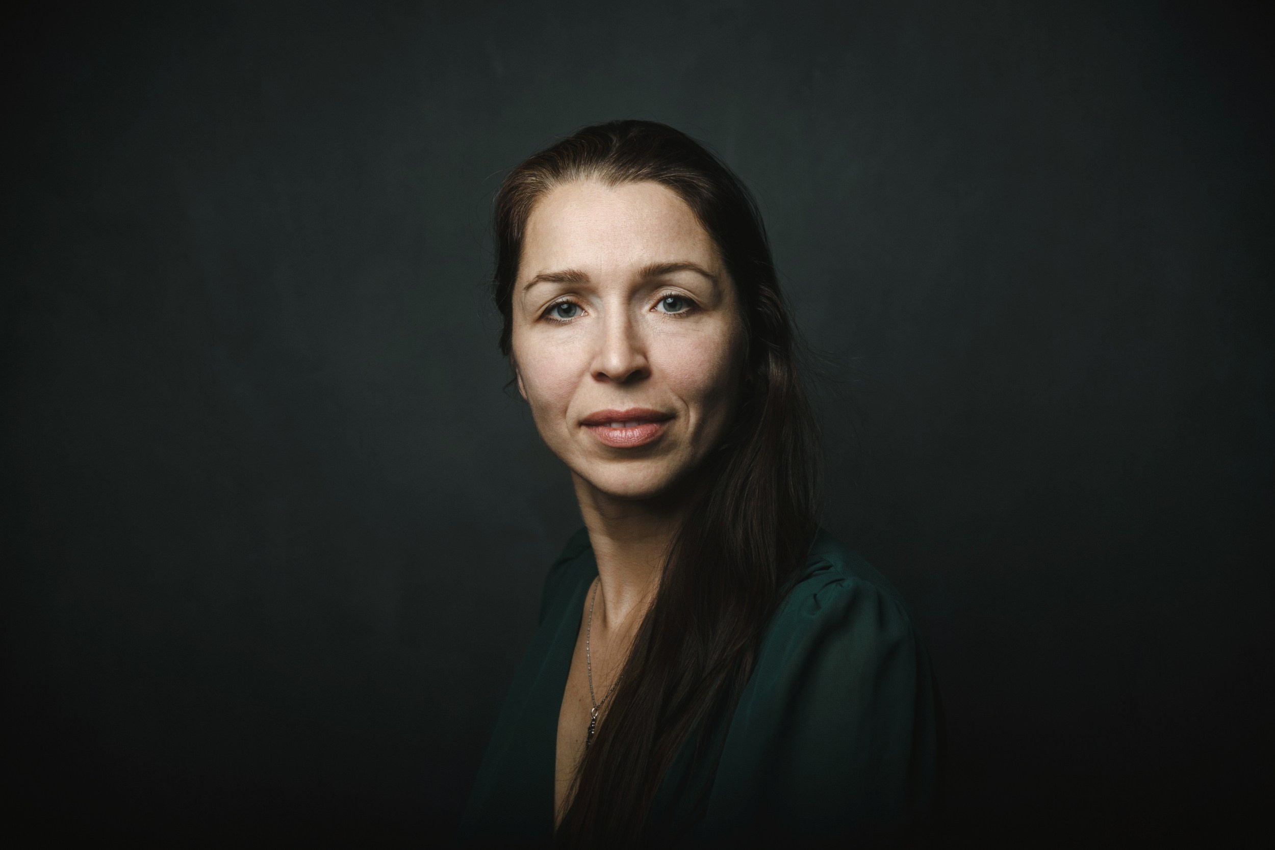 Уютная фотостудия на юге СПб. Авторские холсты ручной работы. Фотограф Денис Неместо, портрет, репортаж