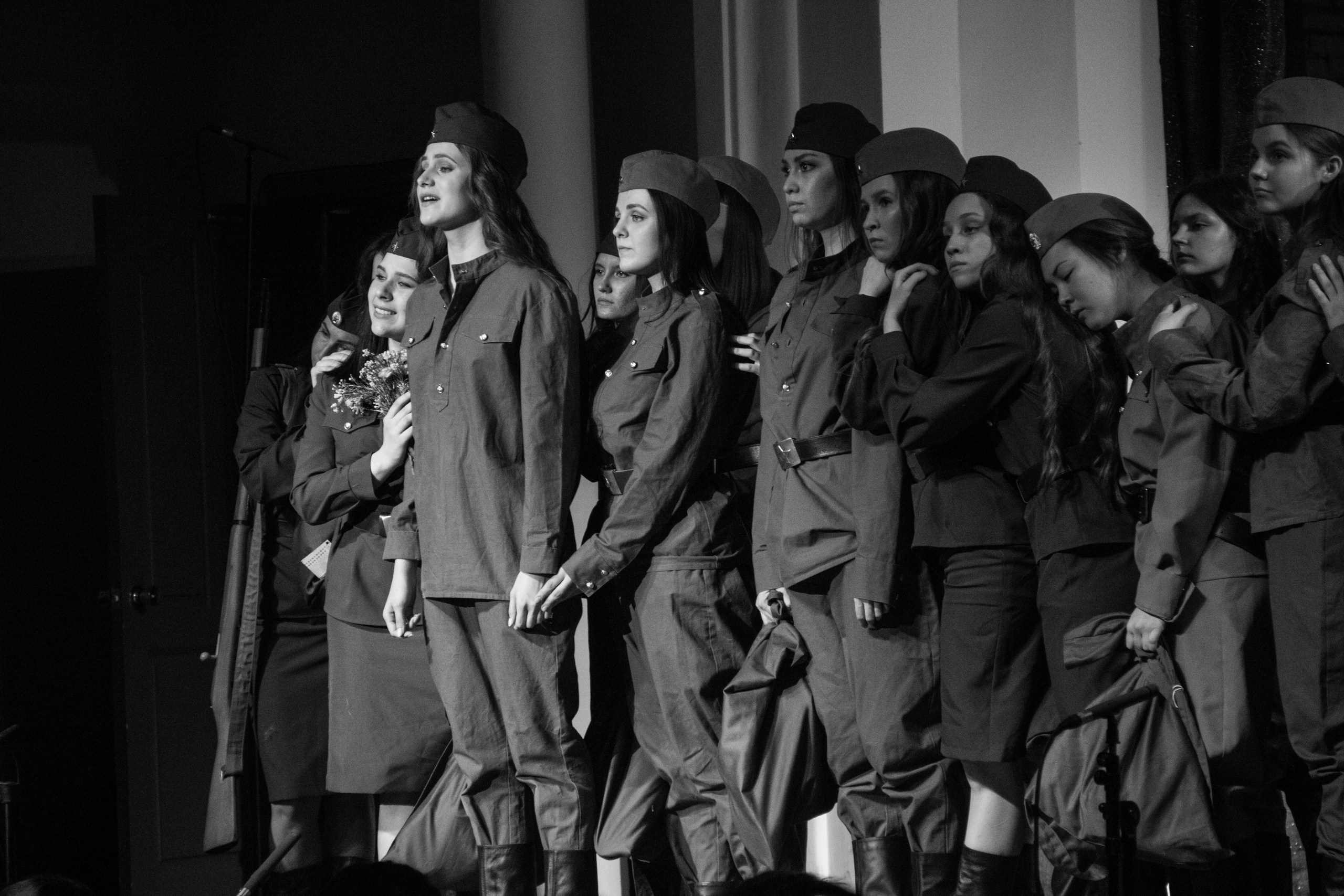 «Зори здесь тихие…». Вокалистка Мария Сиротенко