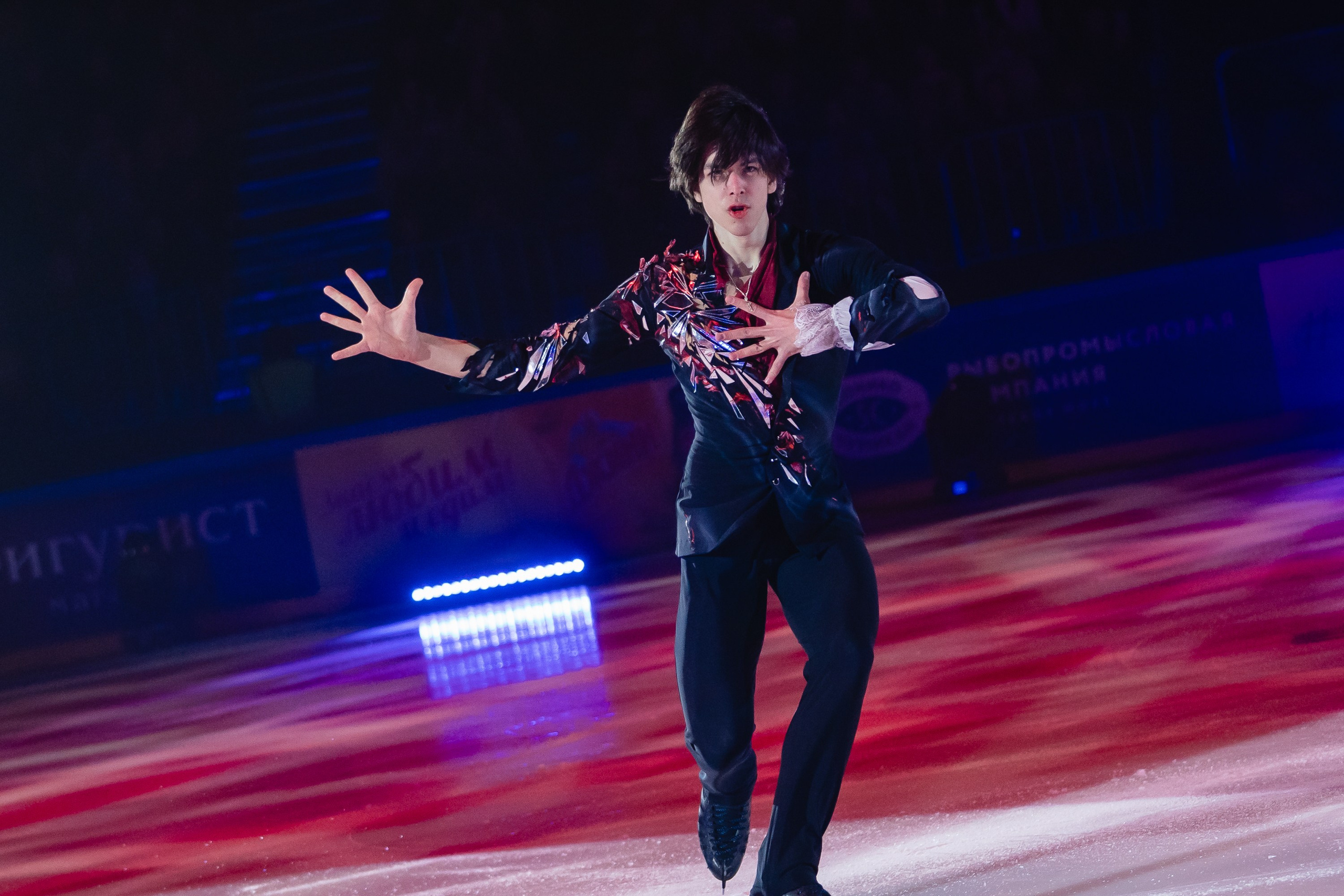 Шоу «Чемпионы на льду» в Новосибирске. Воробьева Ксения — Спортивный и танцевальный фотограф Новосибирск