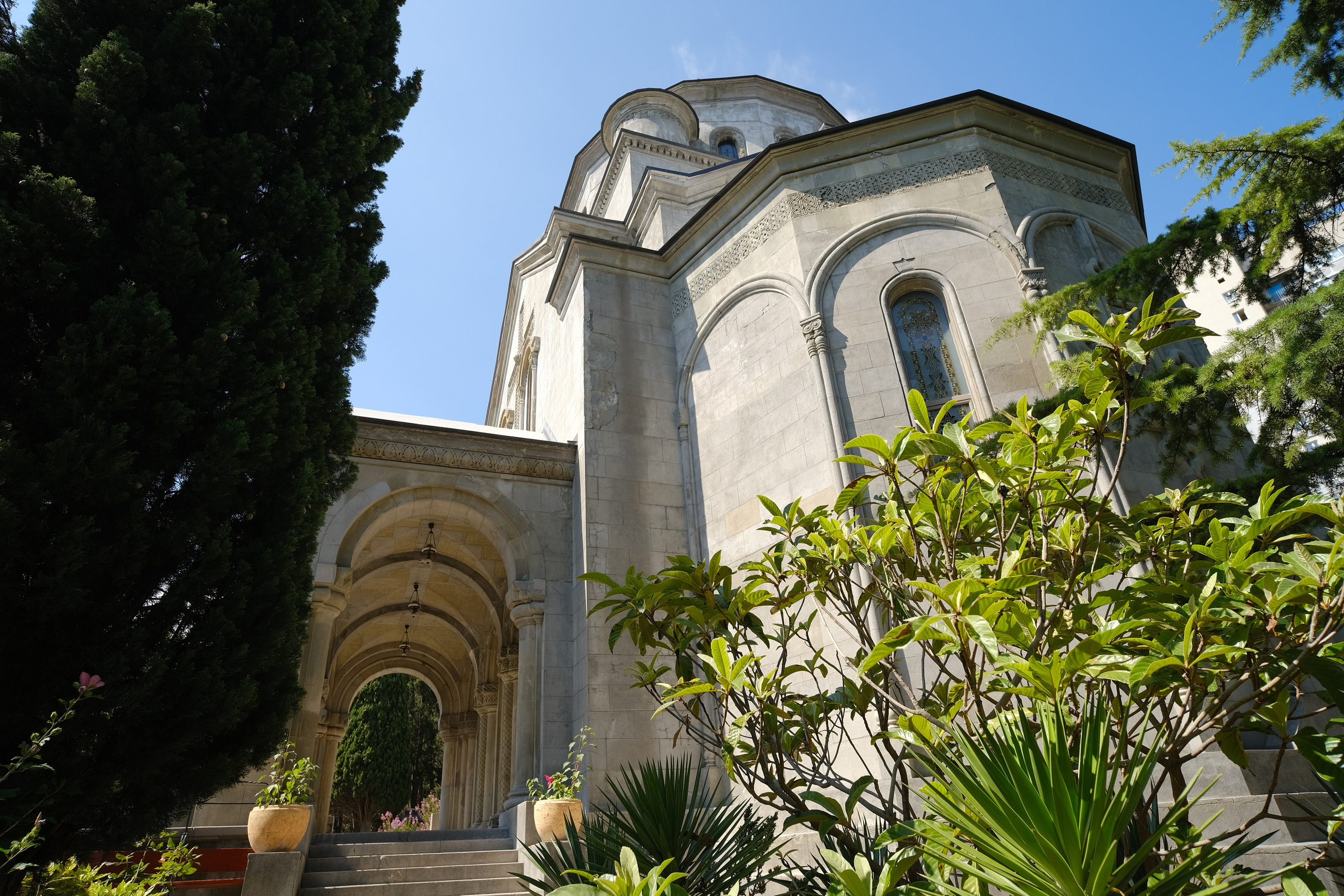 Локации для фотосессии в Ялте. Профессиональная фотосъемка в Крыму. Натуральные эмоции и живые кадры. Забронируйте дату прямо сейчас!