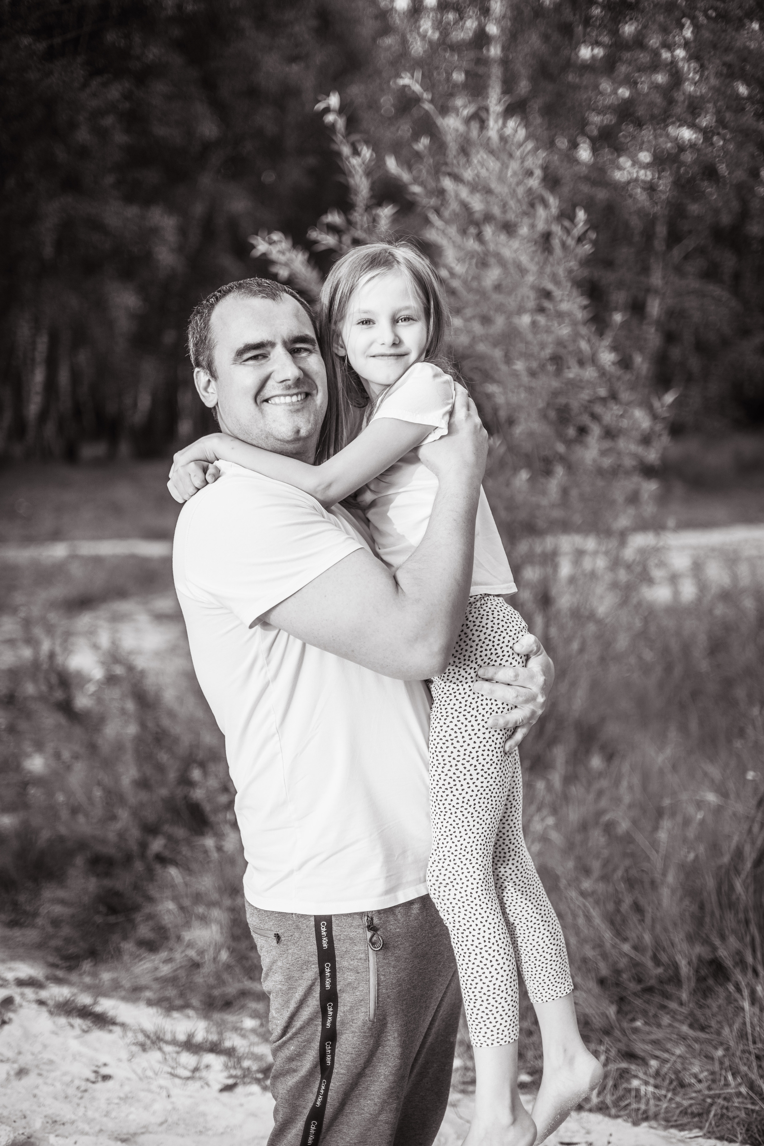 Family photo session in the sunset lights. Family, portrait, content photo in Costa Rica Evgeniya Besprozvannykh