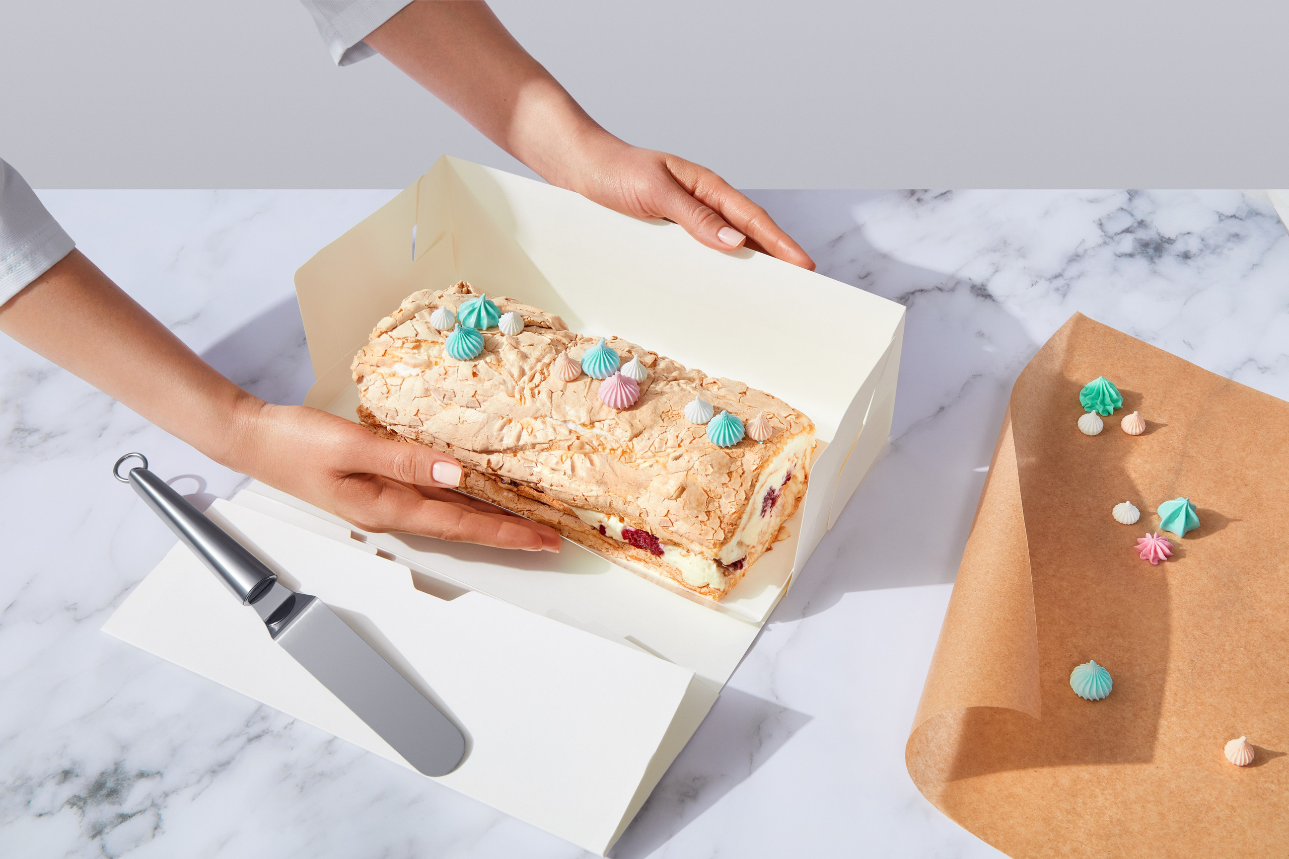 Предметная фотосъемка. Предметный фотограф. Москва. Меренговый рулет.