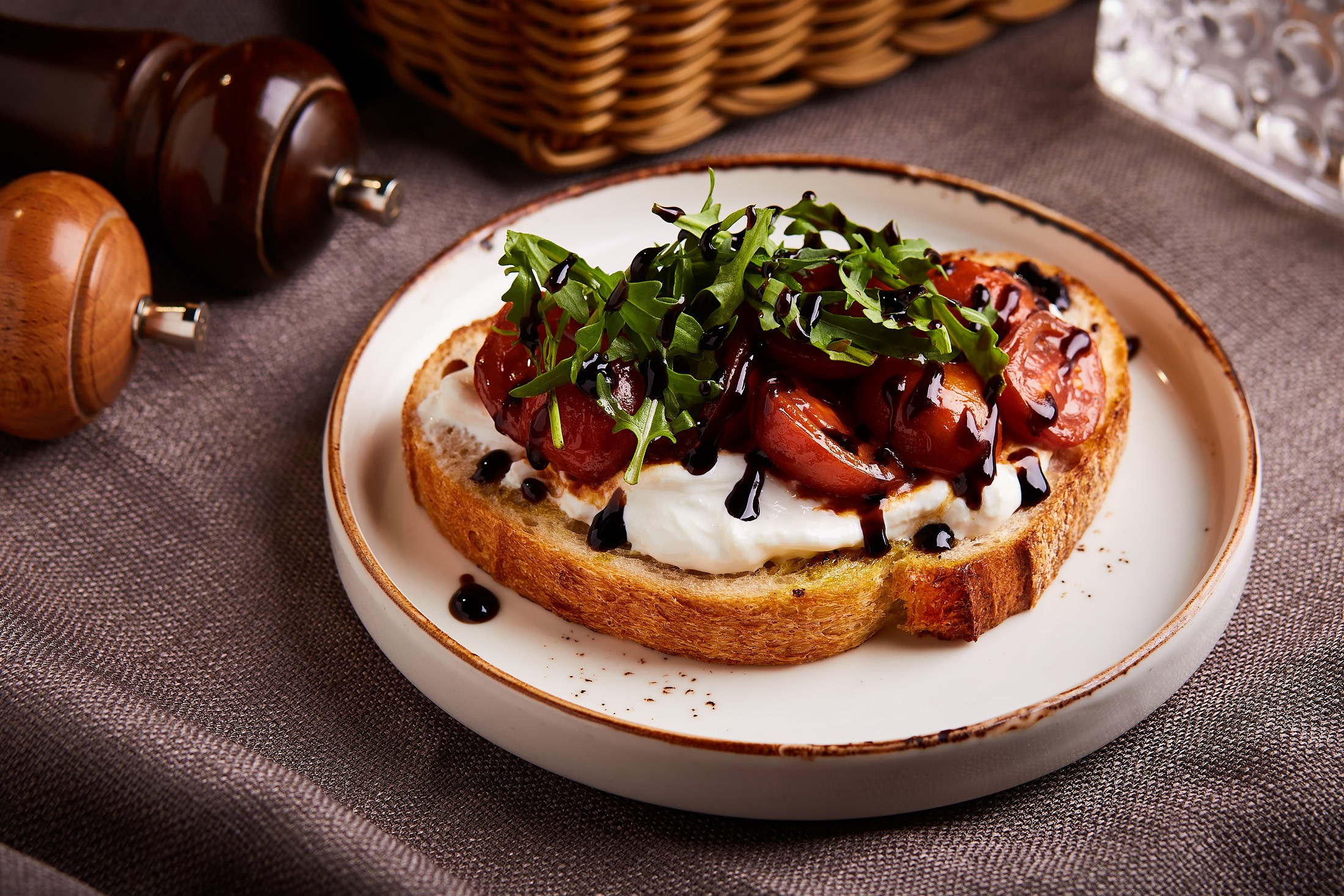 Фуд съемка для доставки Novopomodoro. Фотоагентство Объектив — Профессиональная фотосъемка b2b в Перми