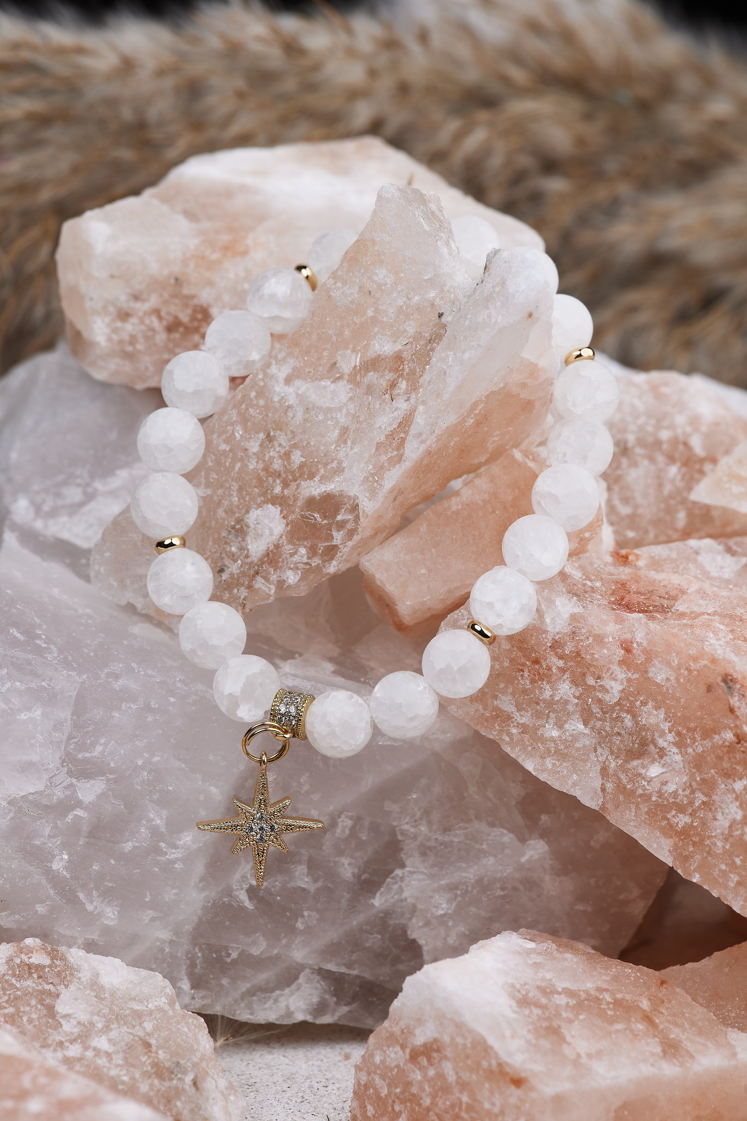 Фотосъёмка для маркетплейсов. Каталожная съёмка. Одежда. Украшения. Выпускные альбомы в Томске. Фотограф Сергей Стёпин