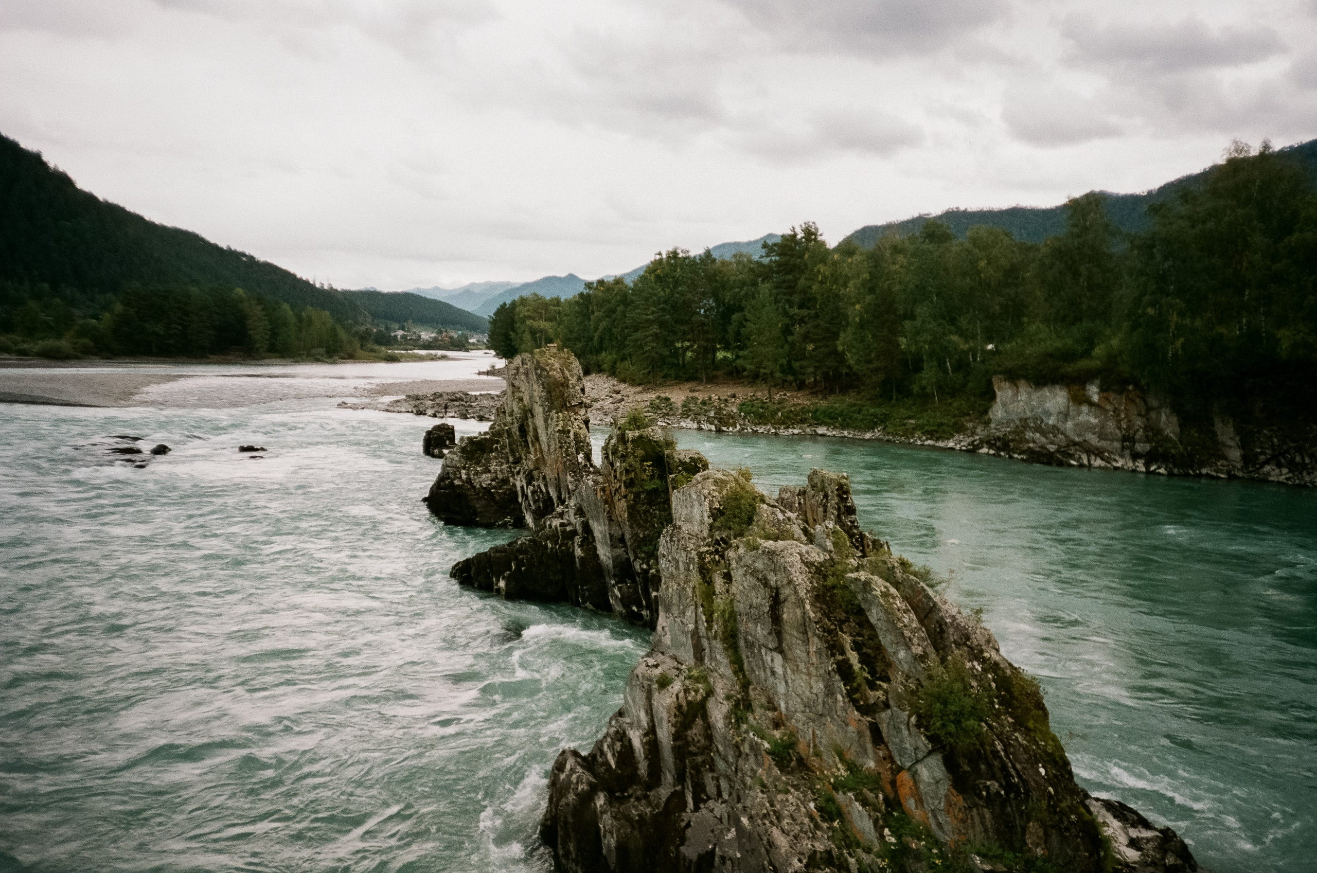 Зубы Дракона. Подвесной мост через Катунь. Фотограф-документалист Мария Осокина