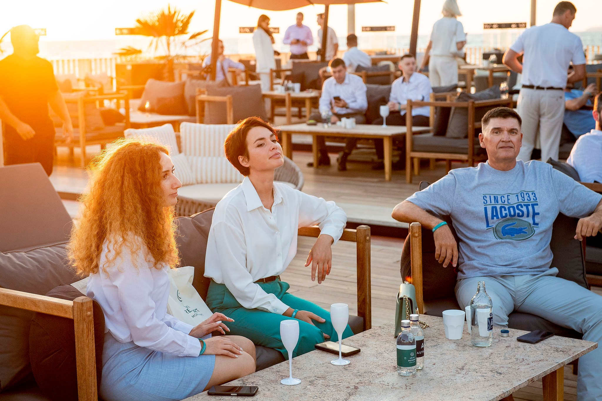 Брокеры отдыхают на вечеринке для брокеров краснодарского девелопера Astrum Group в рамках проекта возведения гостиничного комплекса Alean Resort Montvert в Сочи. Съемка для компании Astrum Group в 2024 году.