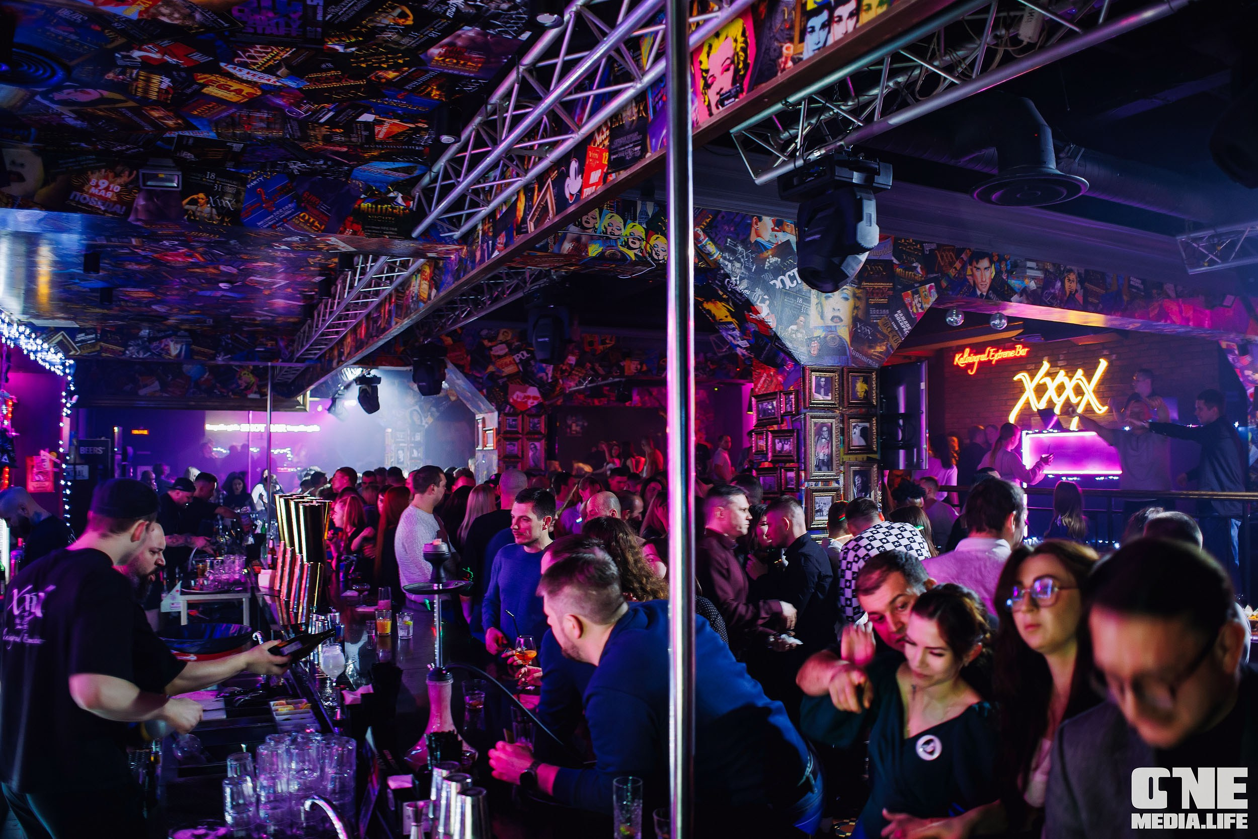 Фоторепортаж из бара XxxX. One Media Life: фоторепортажи, фотоотчеты с мероприятий и заведений