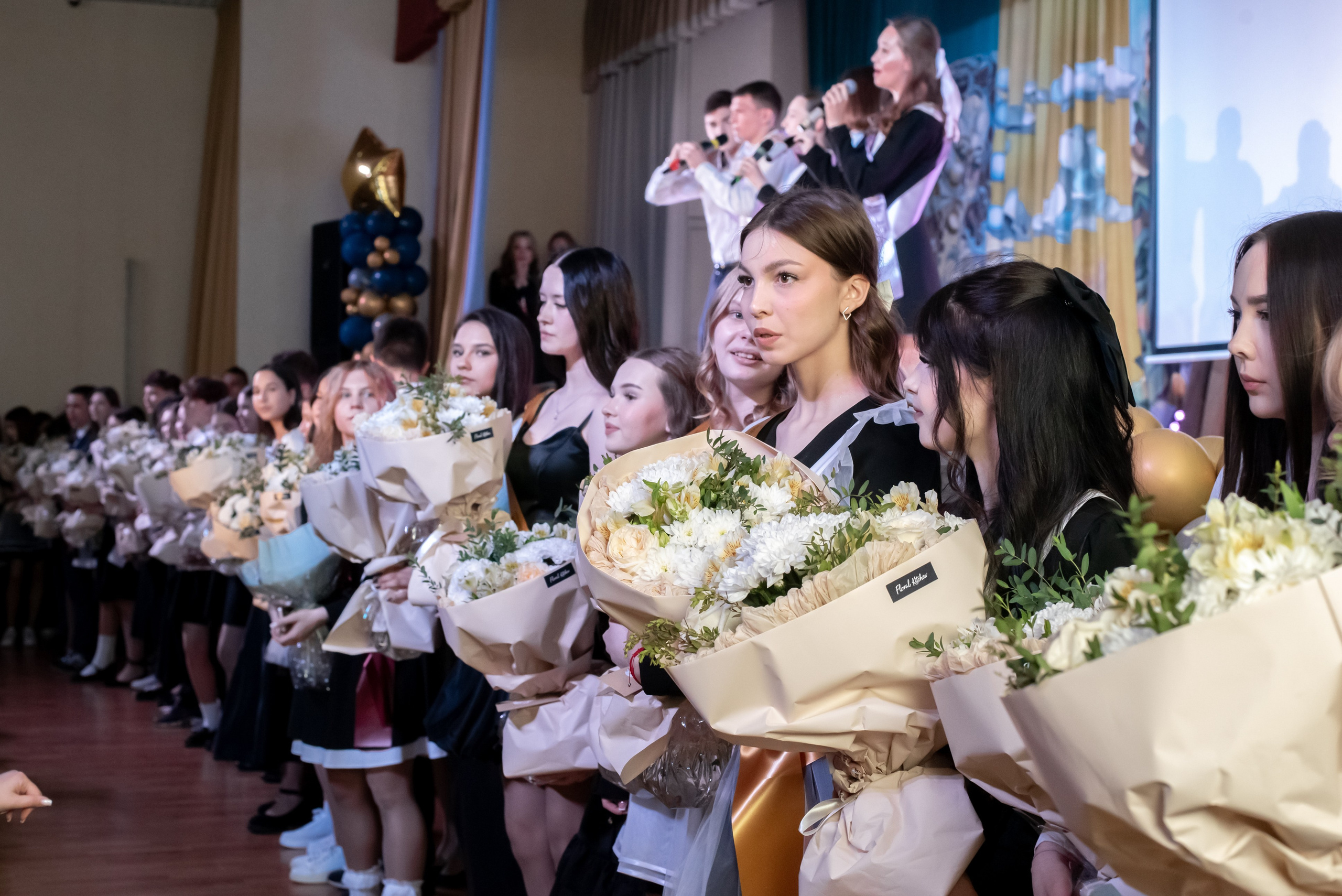 Наши услуги. Выпускные альбомы в Тюмени для школ, садов, вузов спортивных секций