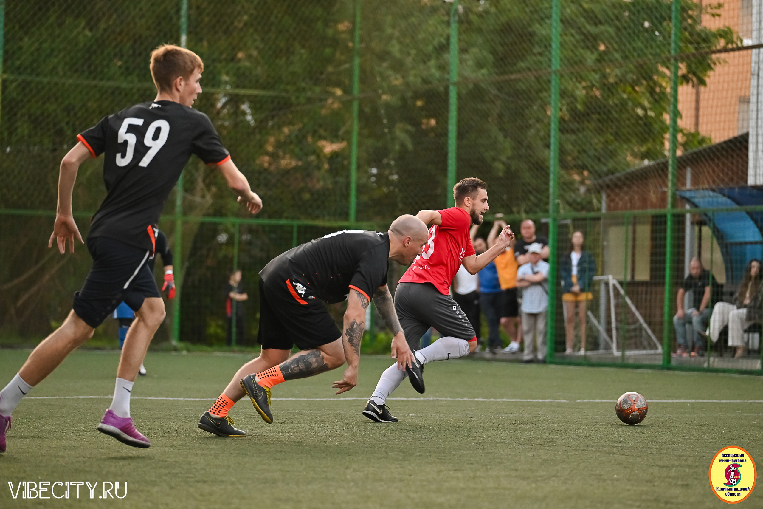ИГРЫ МИНИ-ФУТБОЛЬНОЙ И КОРПОРАТИВНОЙ ЛИГИ. VIBECITY.RU Вайб Сити Ру Фоторепортажи Фотоотчеты Калининград