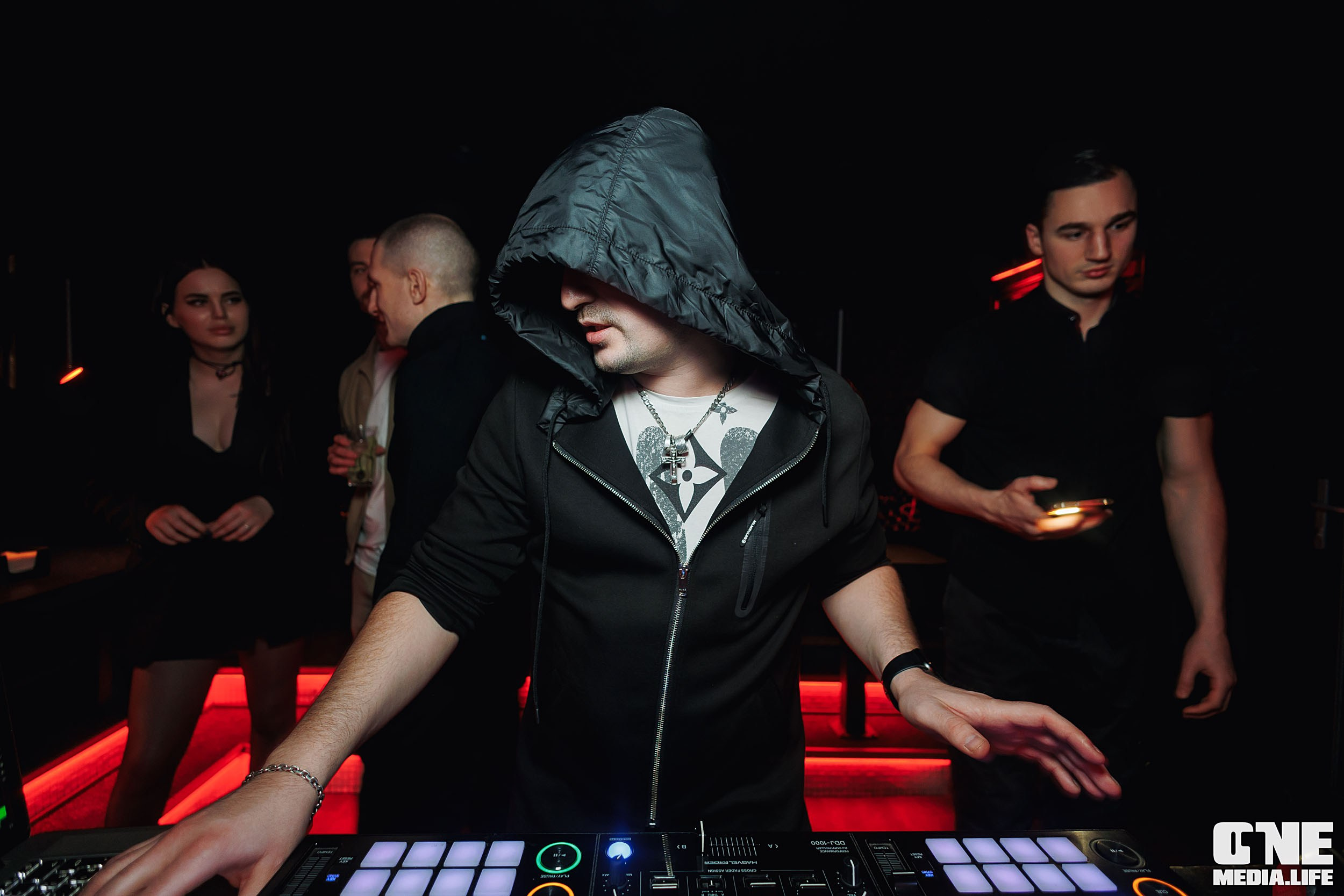 Фоторепортаж из бара Secret. One Media Life: фоторепортажи, фотоотчеты с мероприятий и заведений