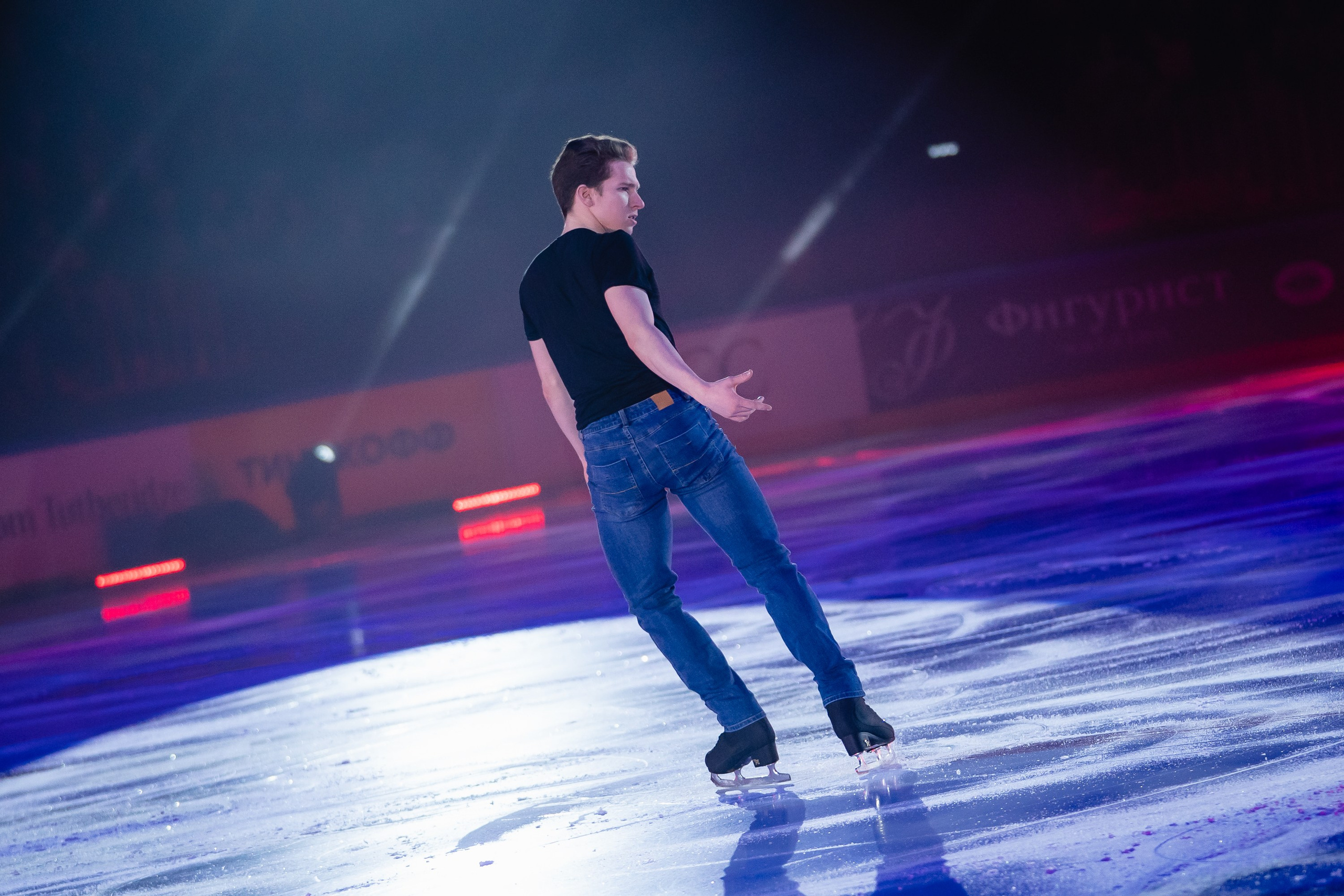 Шоу «Чемпионы на льду» в Новосибирске. Воробьева Ксения — Спортивный и танцевальный фотограф Новосибирск