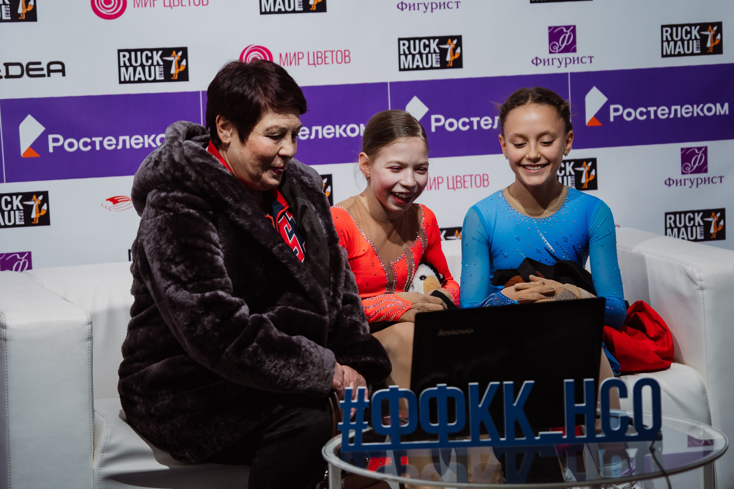 Первенство ДФО и СФО по фигурному катанию на коньках г. Искитим. Воробьева Ксения — Спортивный и танцевальный фотограф Новосибирск