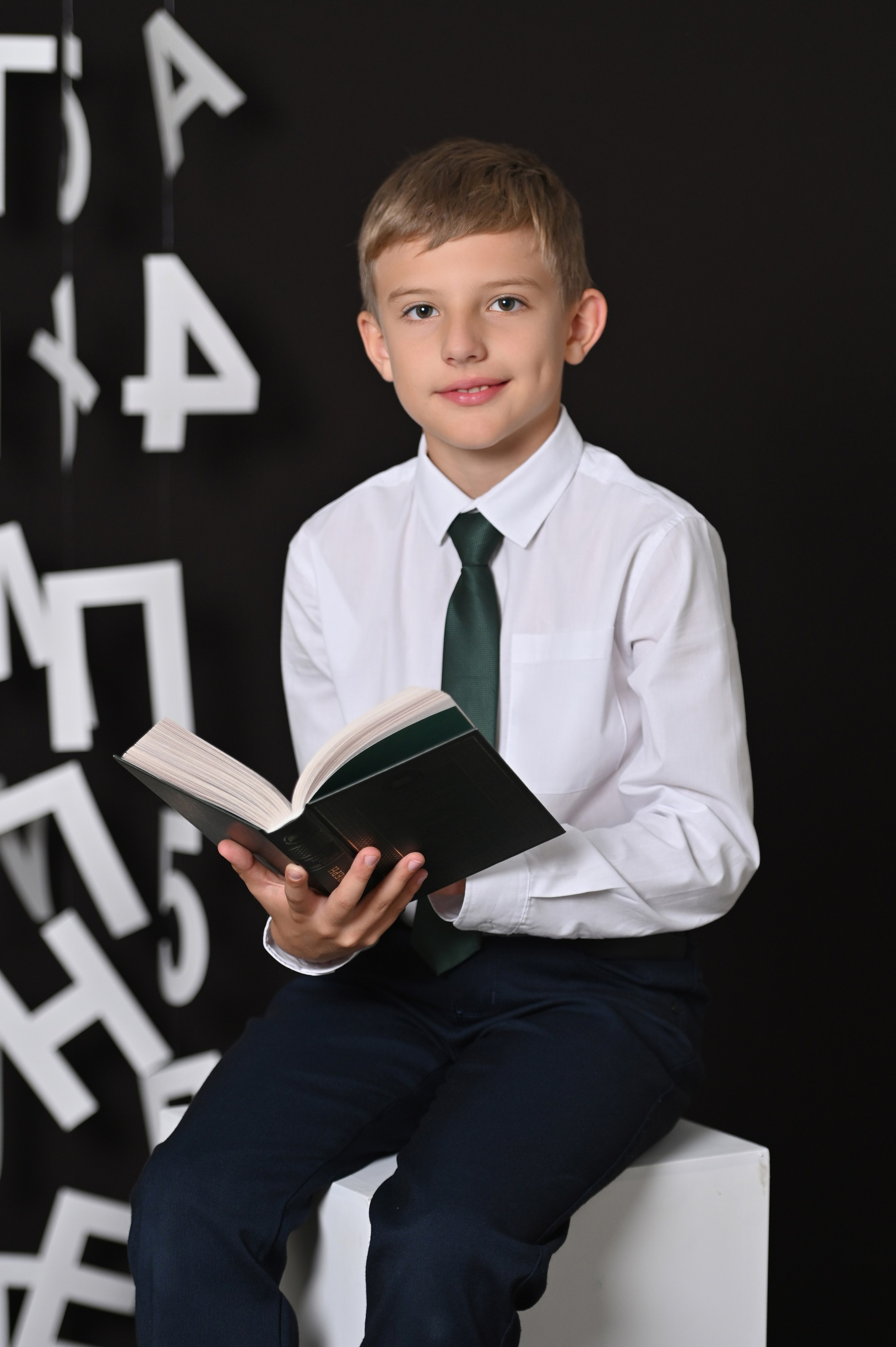 Школьные выпускные альбомы в Ростове-на-Дону. Школьный и семейный фотограф в Ростове-на-Дону