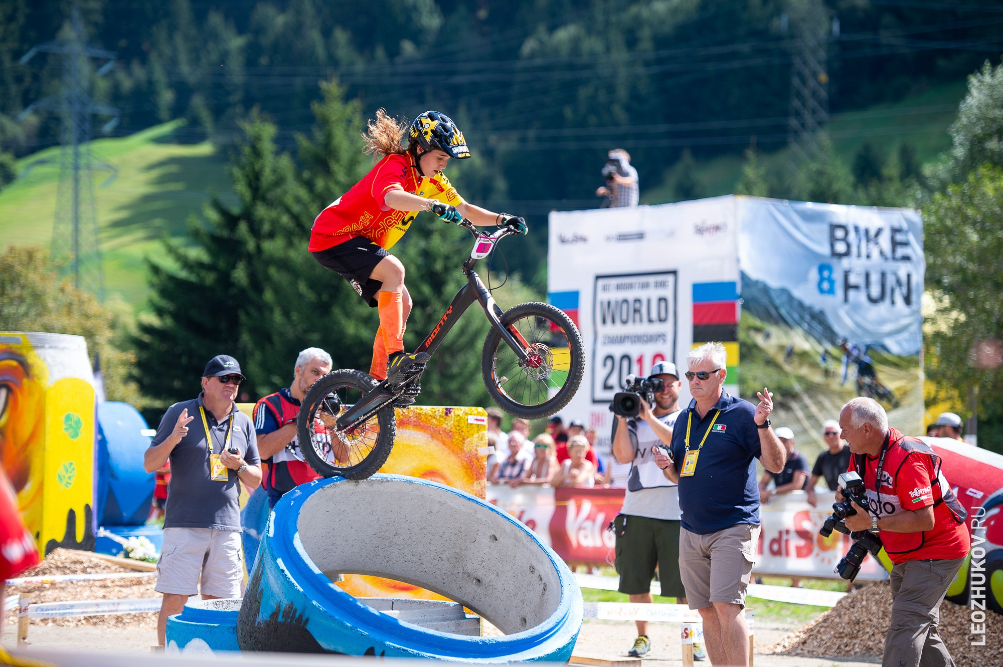 UCI Trials World Championships 2016 — finals. Sports photographer Leonid Zhukov