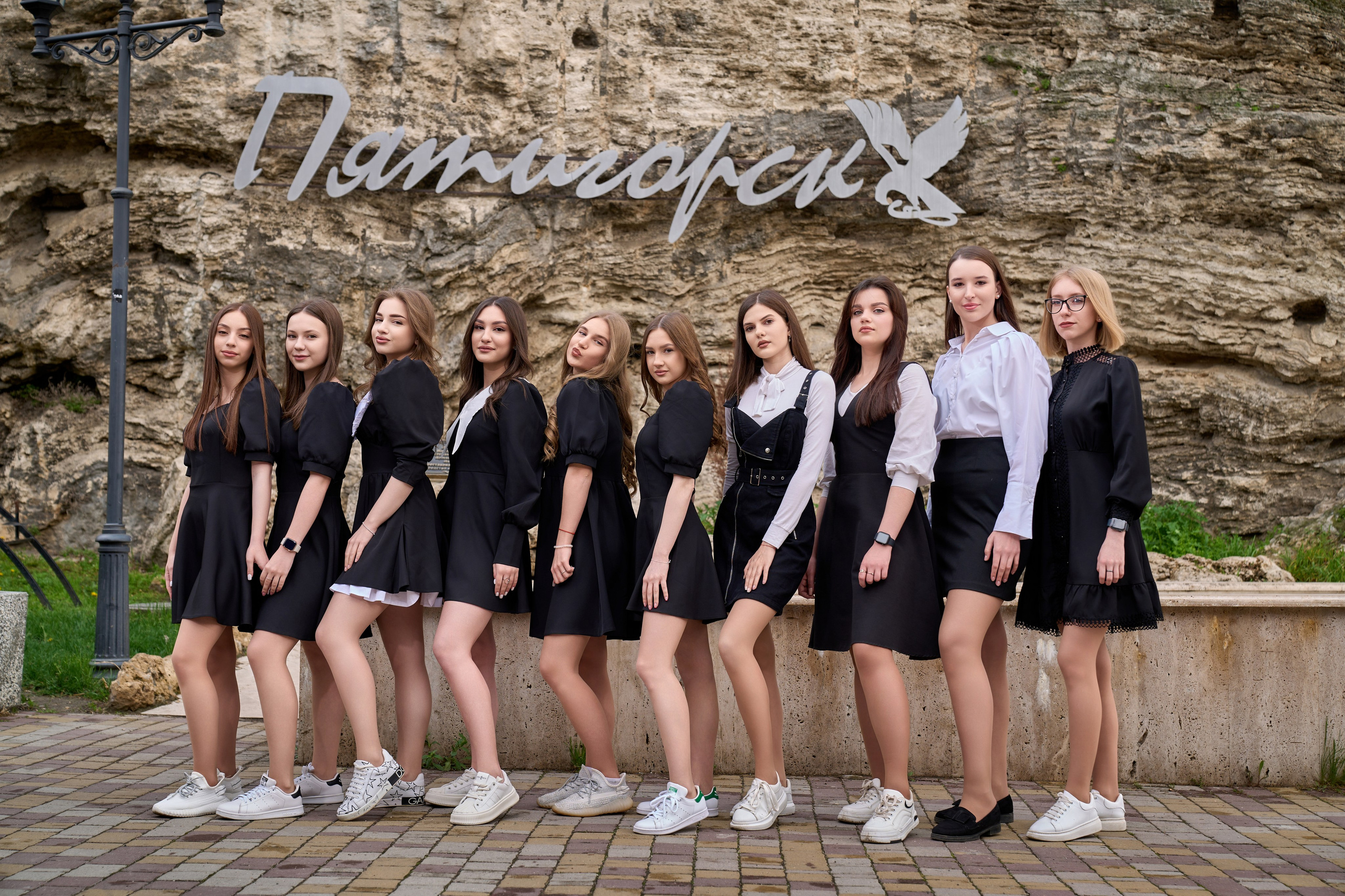 Выпускные альбомы и съемка на улице, плюсы и минусы