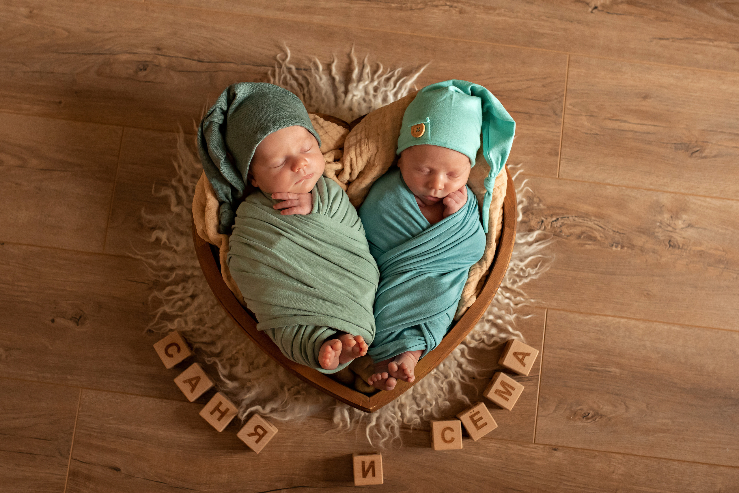 Двойняшки Семен и Александр, 16 дней. Фотограф новорожденных и детей до года в Челябинске Иванова Елена