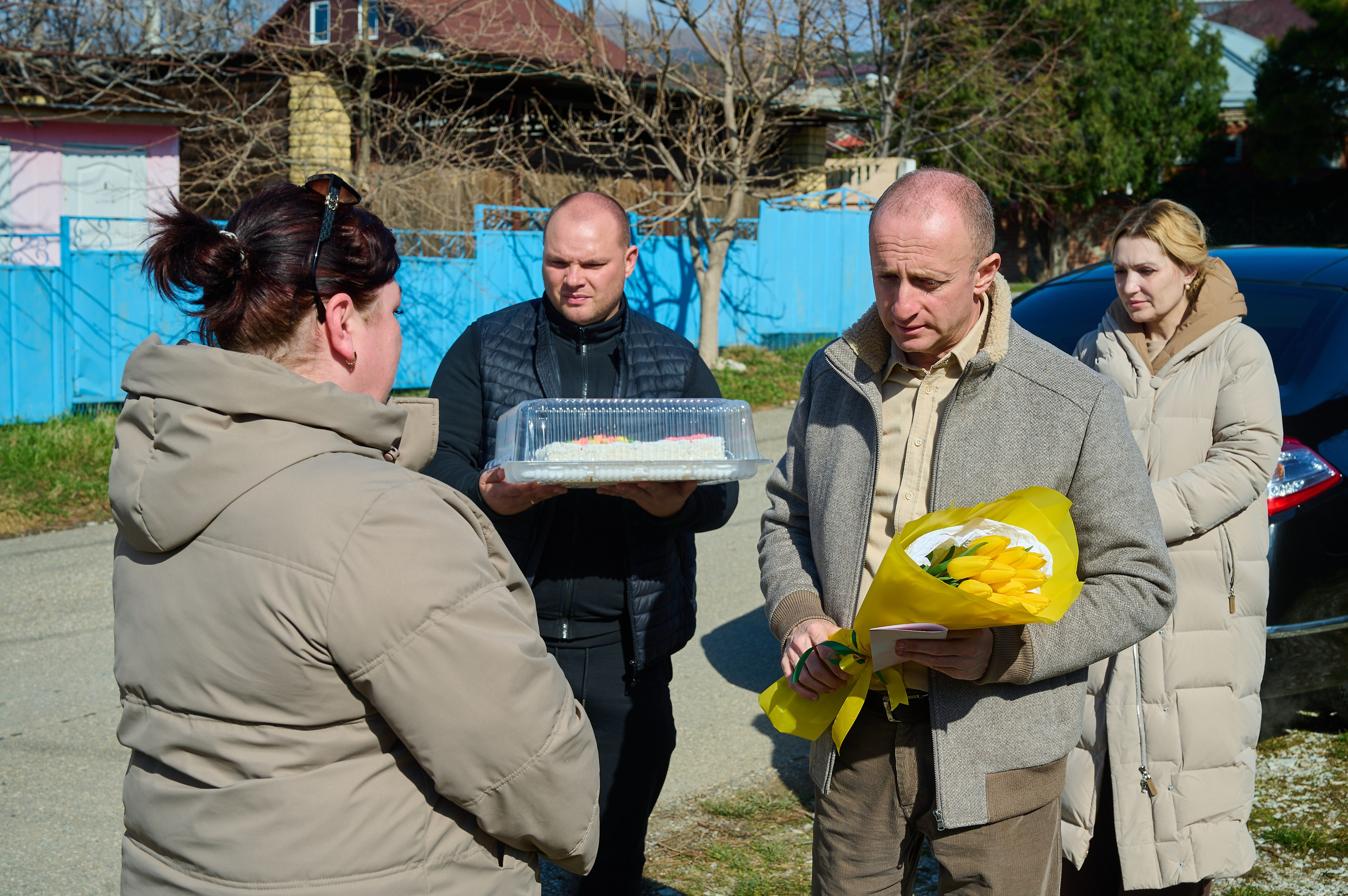 Поздравления девочкам Кабардинки от Главы округа Кялова Г.Е. Жизнь курорта Кабардинка в фотографиях