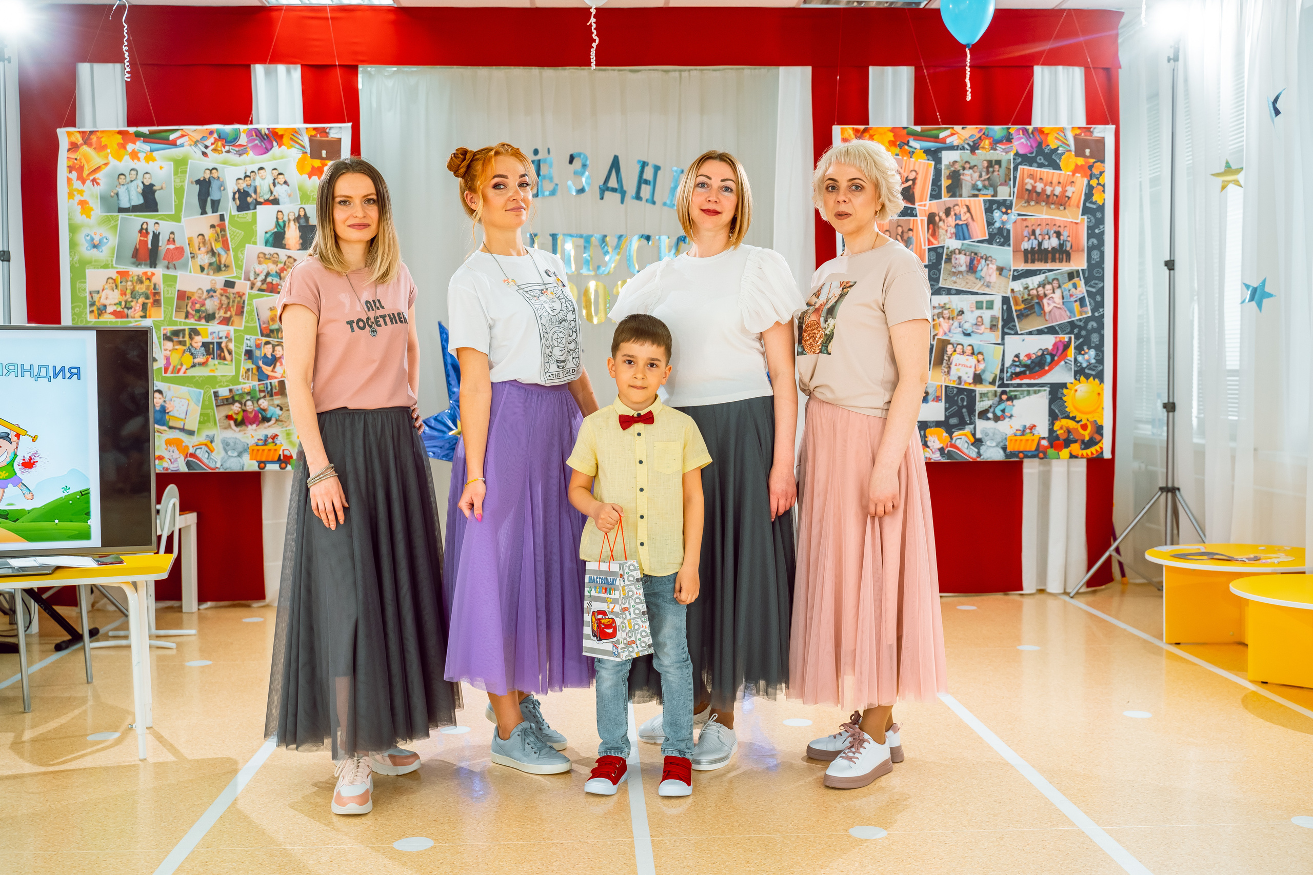 Выпускной в детском саду. Выпускные альбомы для детского сада и школы в Красноярске Мария Русяев