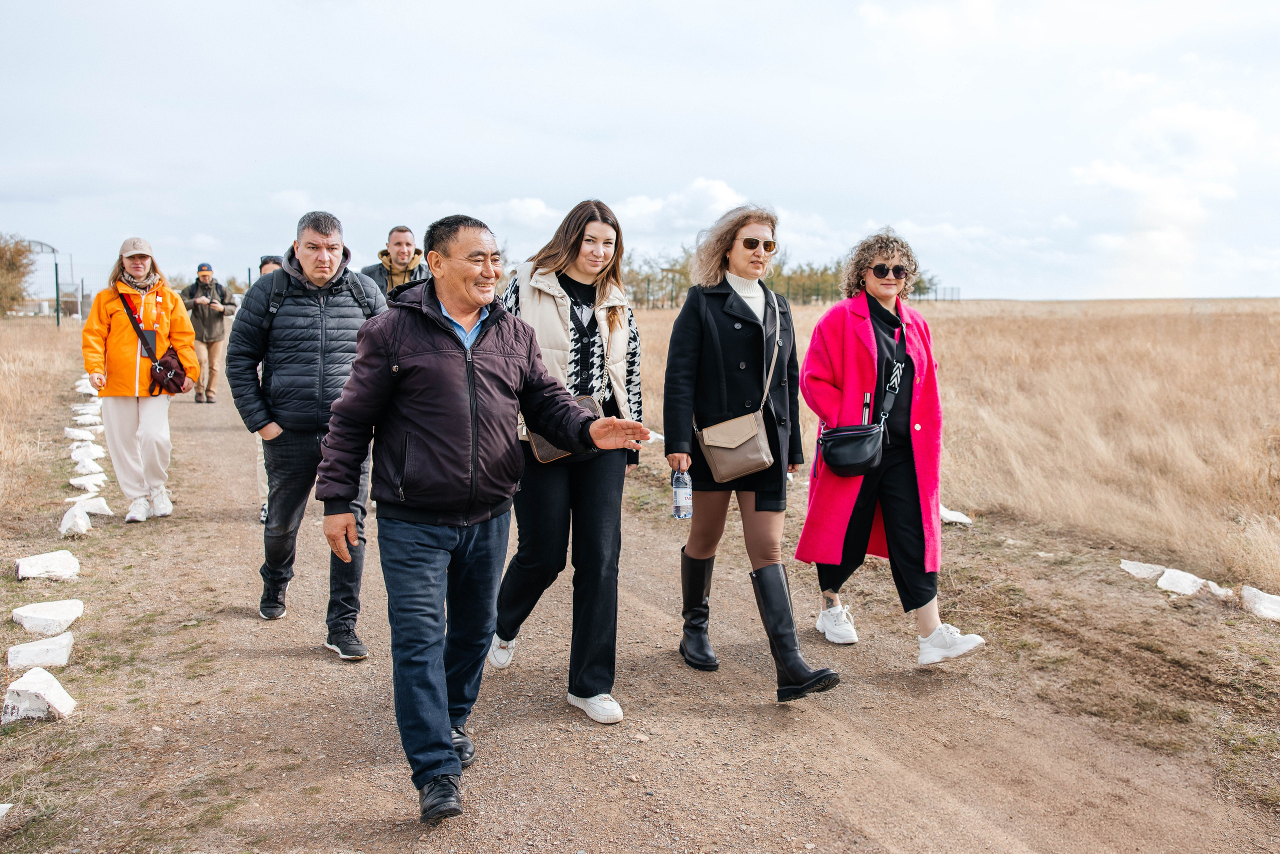 Экскурсия и тур на петроглифы Танбалы ЮНЕСКО