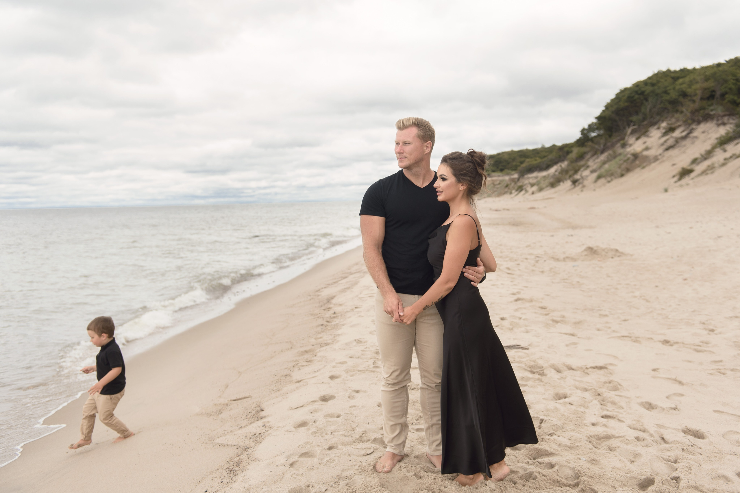 Семейная фотосессия - семейная и детская фотосъемка в студии Калинингр. Свадебный фотограф Калининград - Александр Зубанов