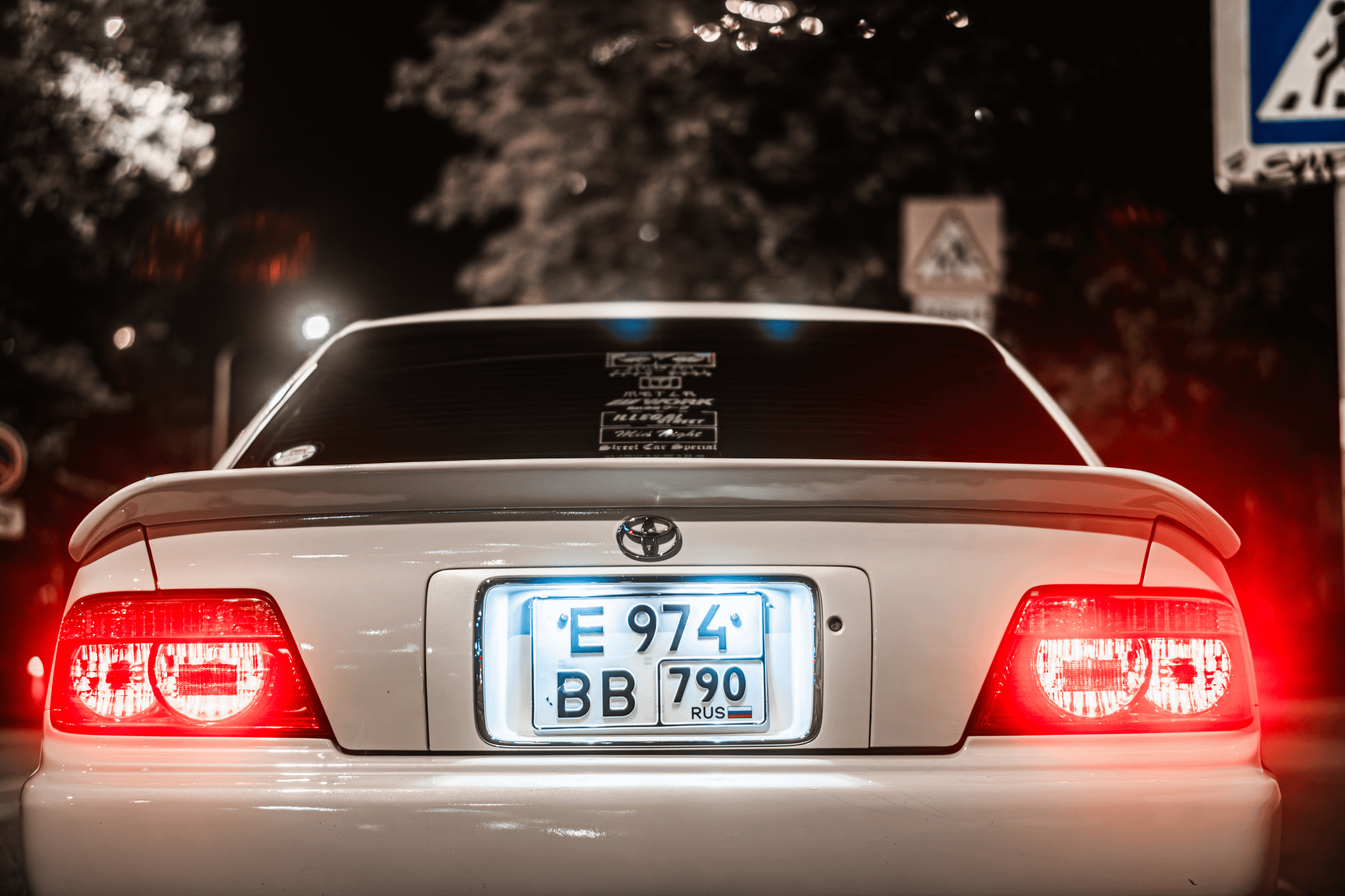 Toyota Chaser JZX100: белая жемчужина