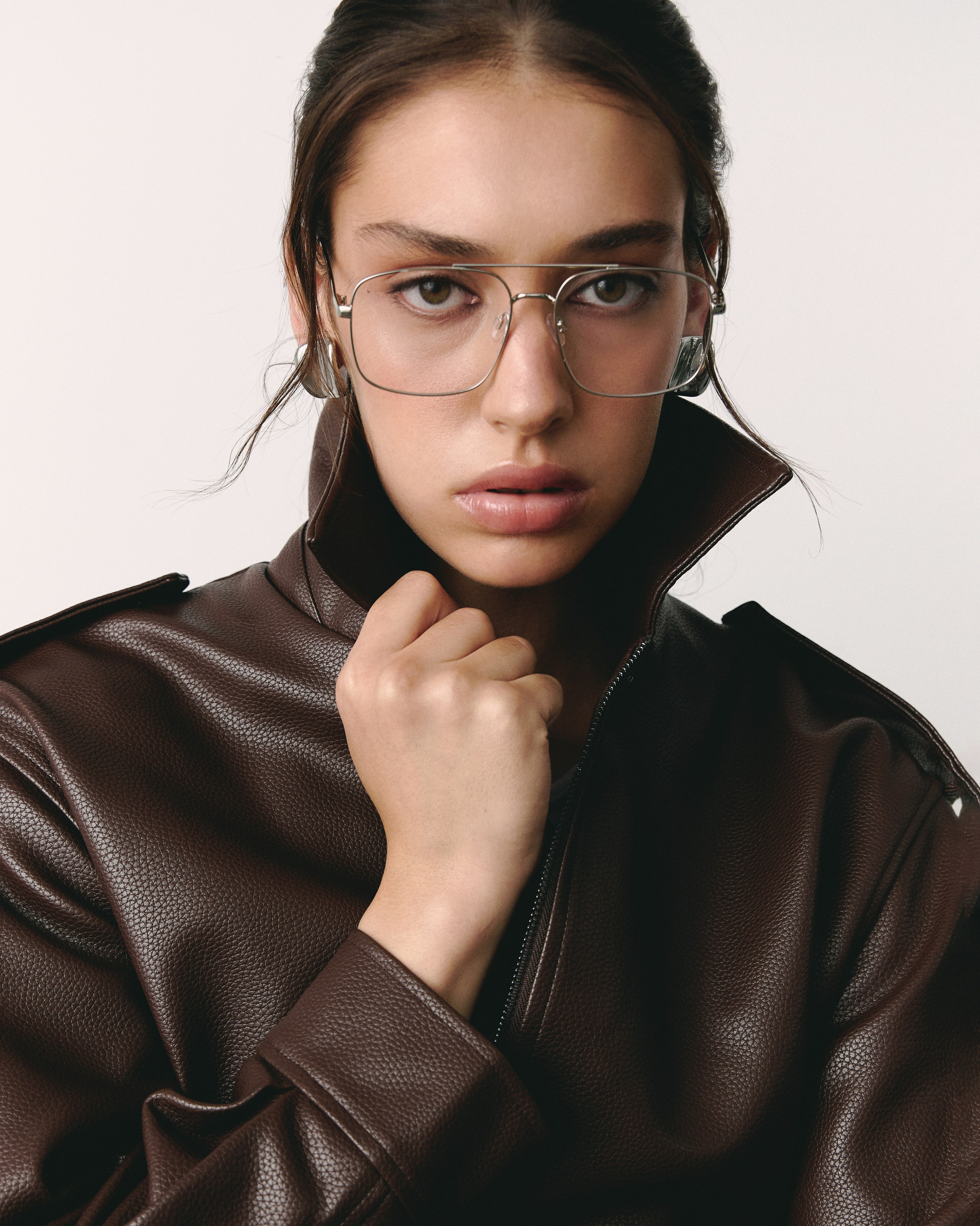 Fashion and model test photographer based in Dubai and Abu-Dhabi