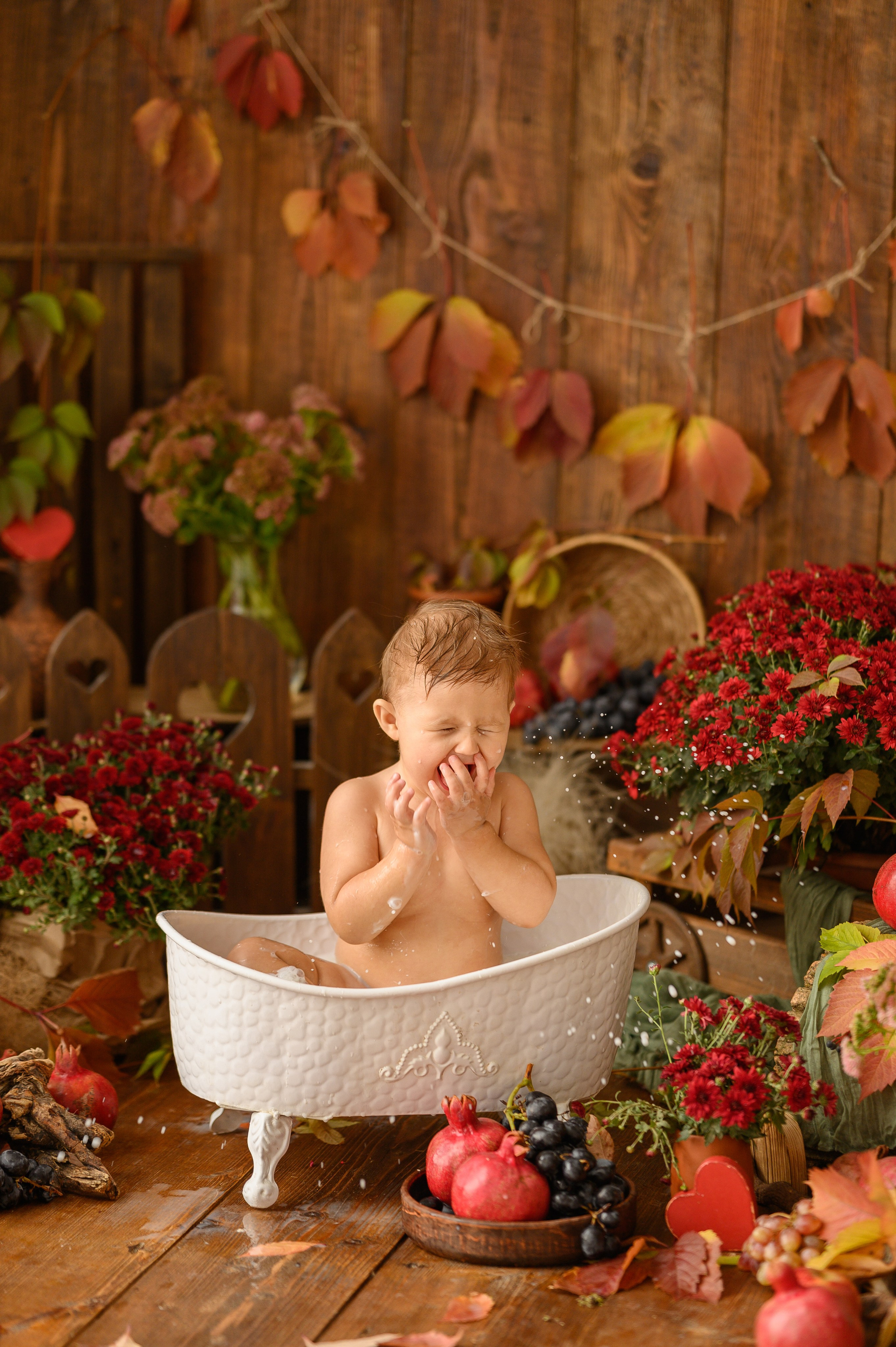 Коля и гранаты-виноград. Детский и семейный фотограф Ирина Гладких