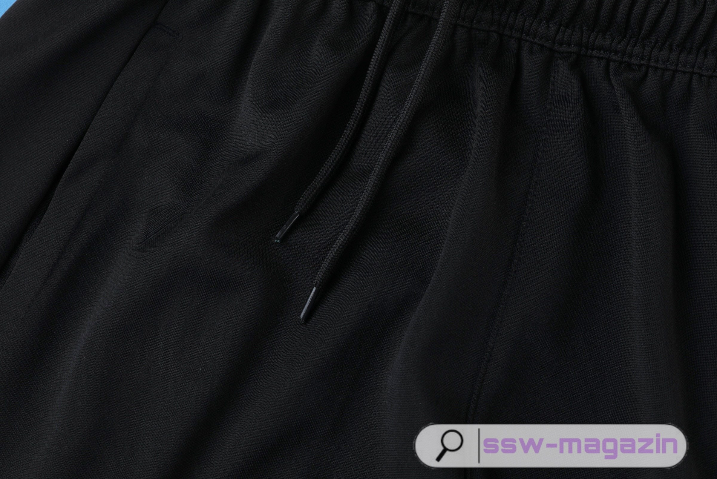 Костюм Liverpool 2025-2026. Футбольный магазин — ssw_magazin