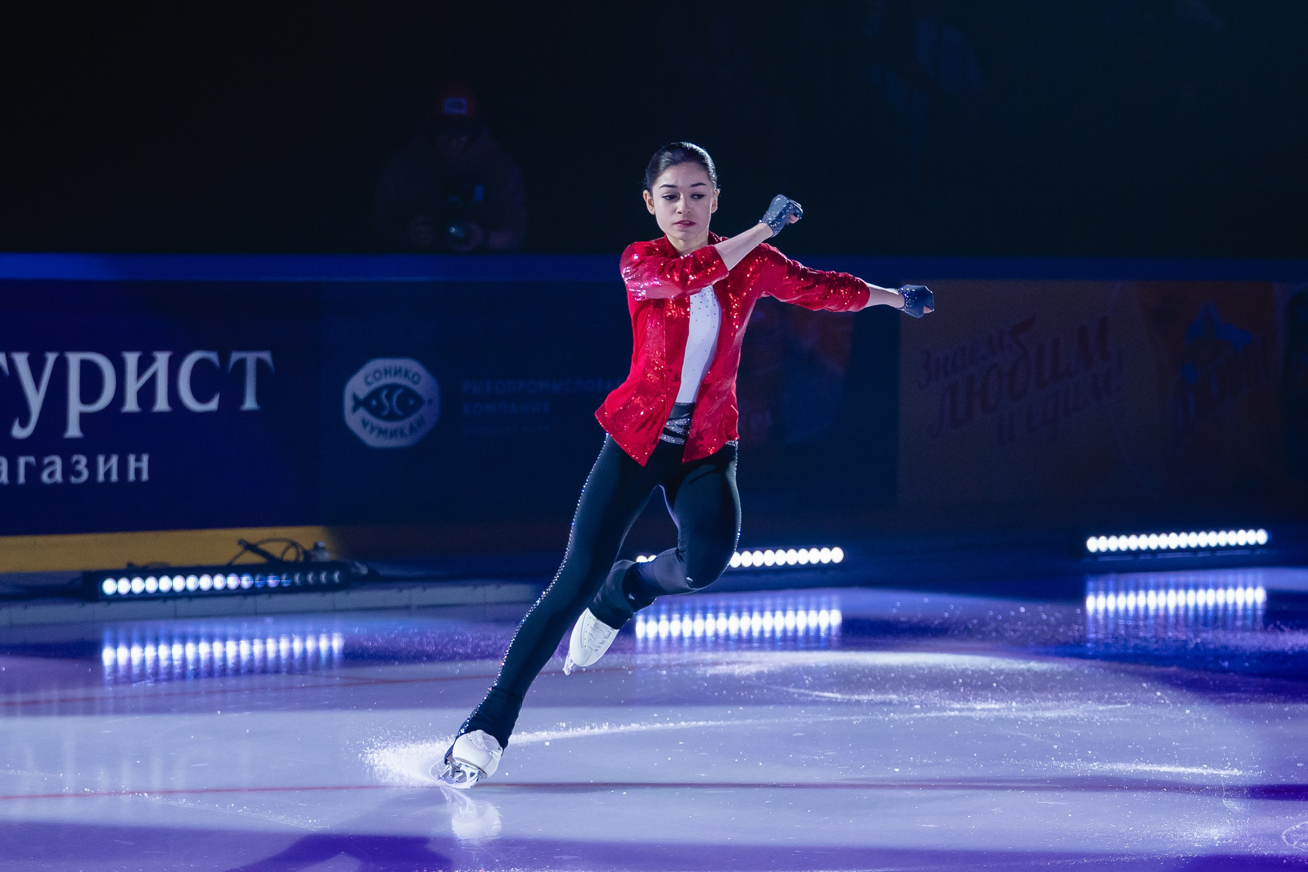Шоу «Чемпионы на льду» в Новосибирске. Воробьева Ксения — Спортивный и танцевальный фотограф Новосибирск