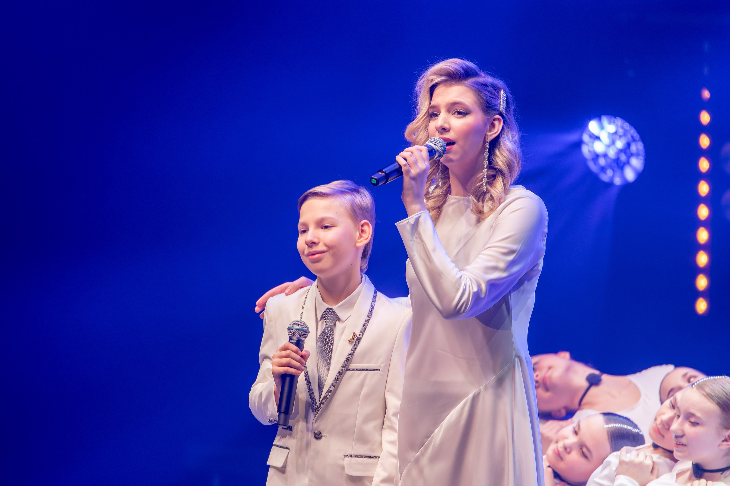 сцена окружной общественный центре имени Моссовета