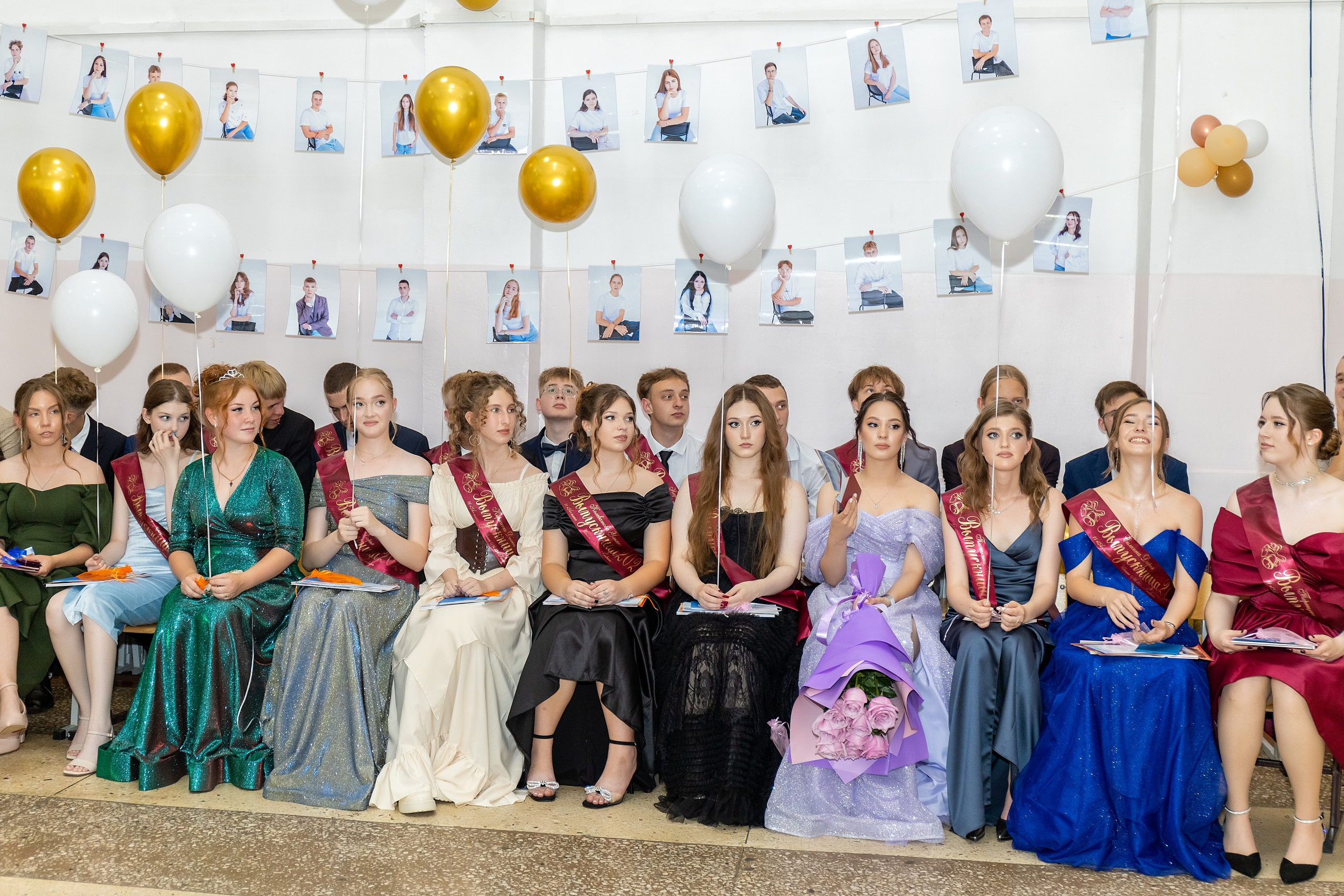 Выпускной. Школа 22, 11 класс. Стильный выпускной альбом Владивосток фотограф Вероника Мигачева