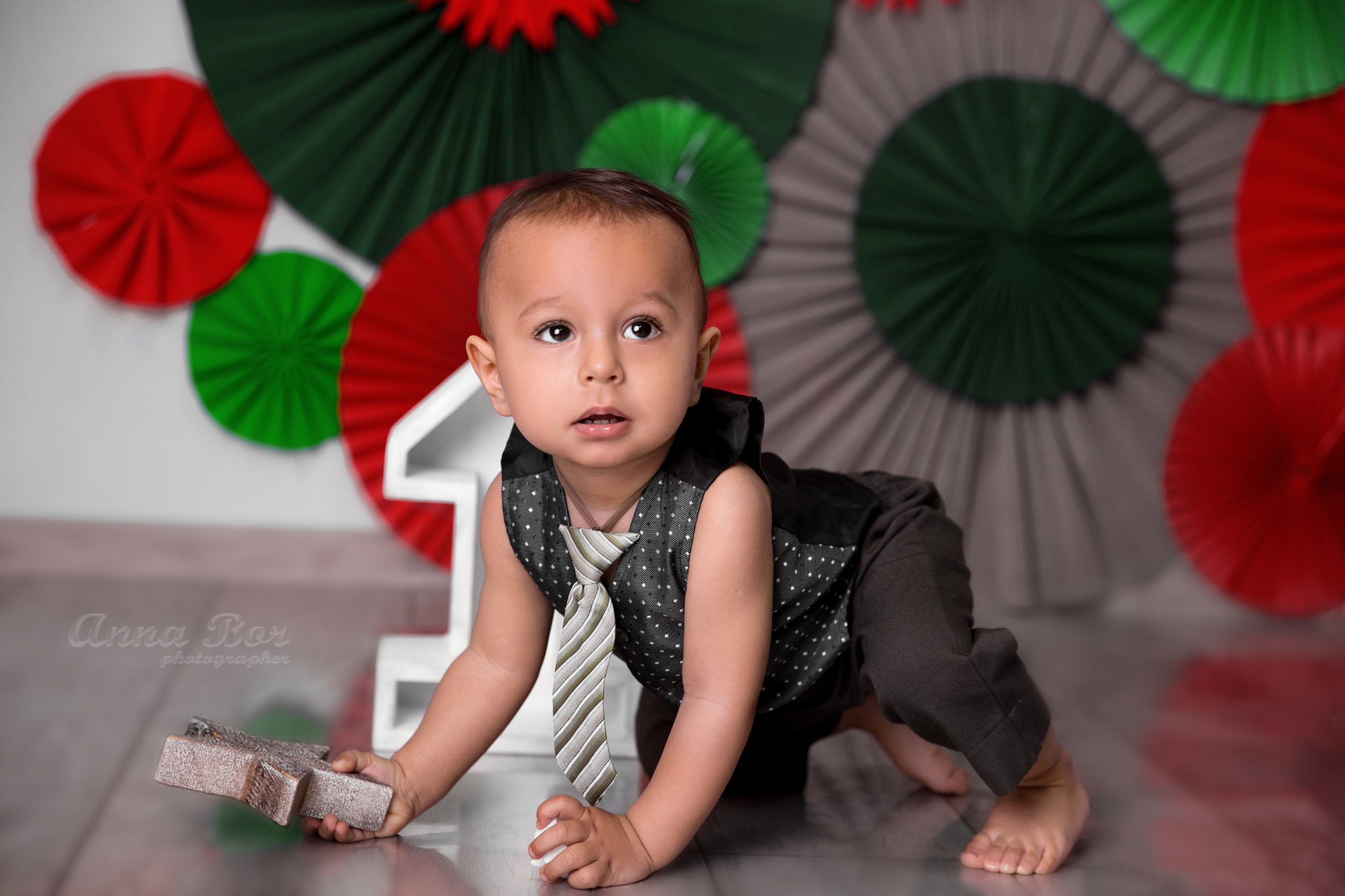 Фотосессия ГОДОВАСИЕ. Фотограф новорожденных, детей до года и беременных в Симферополе