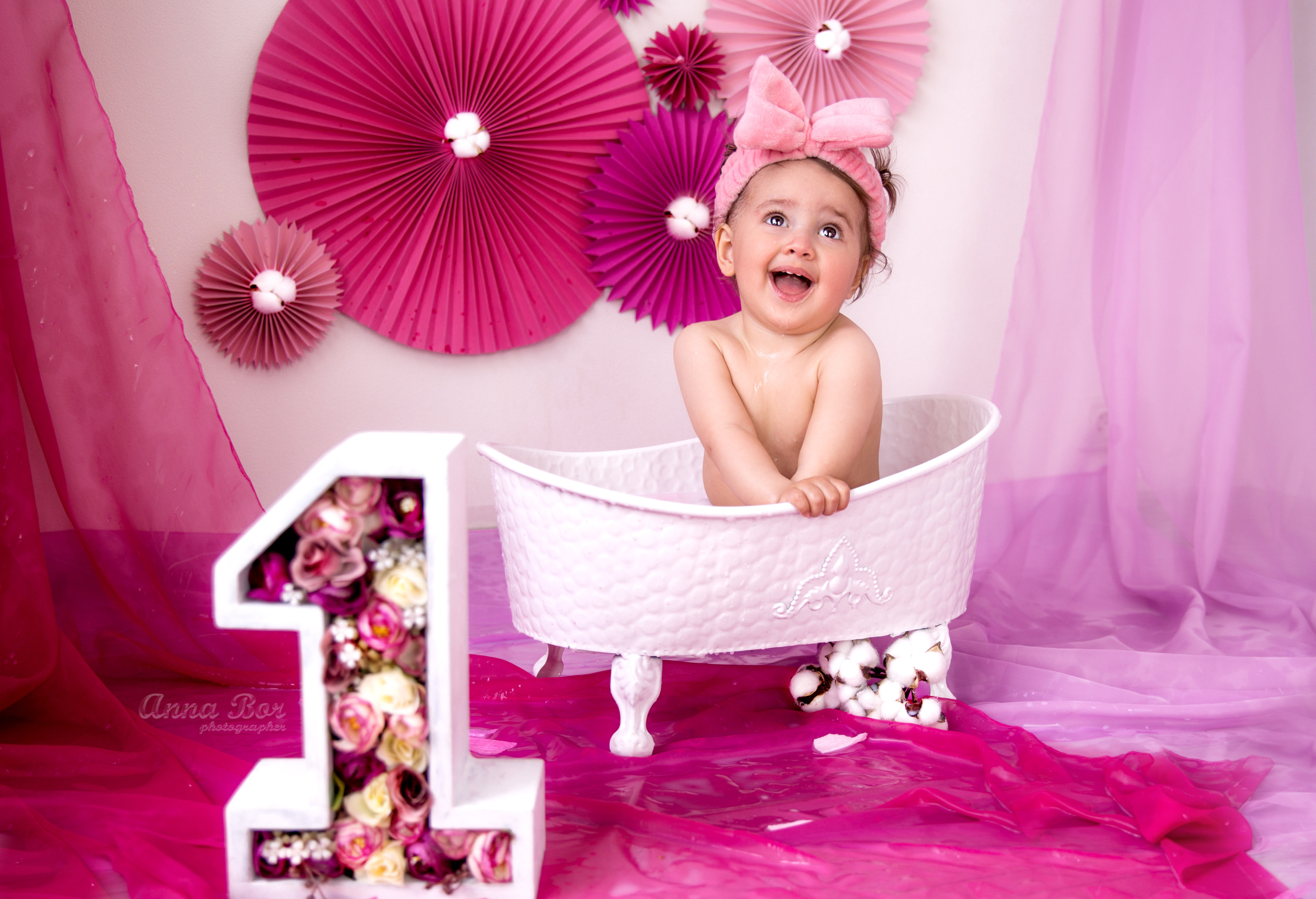 Фотосессия ГОДОВАСИЕ. Фотограф новорожденных, детей до года и беременных в Симферополе