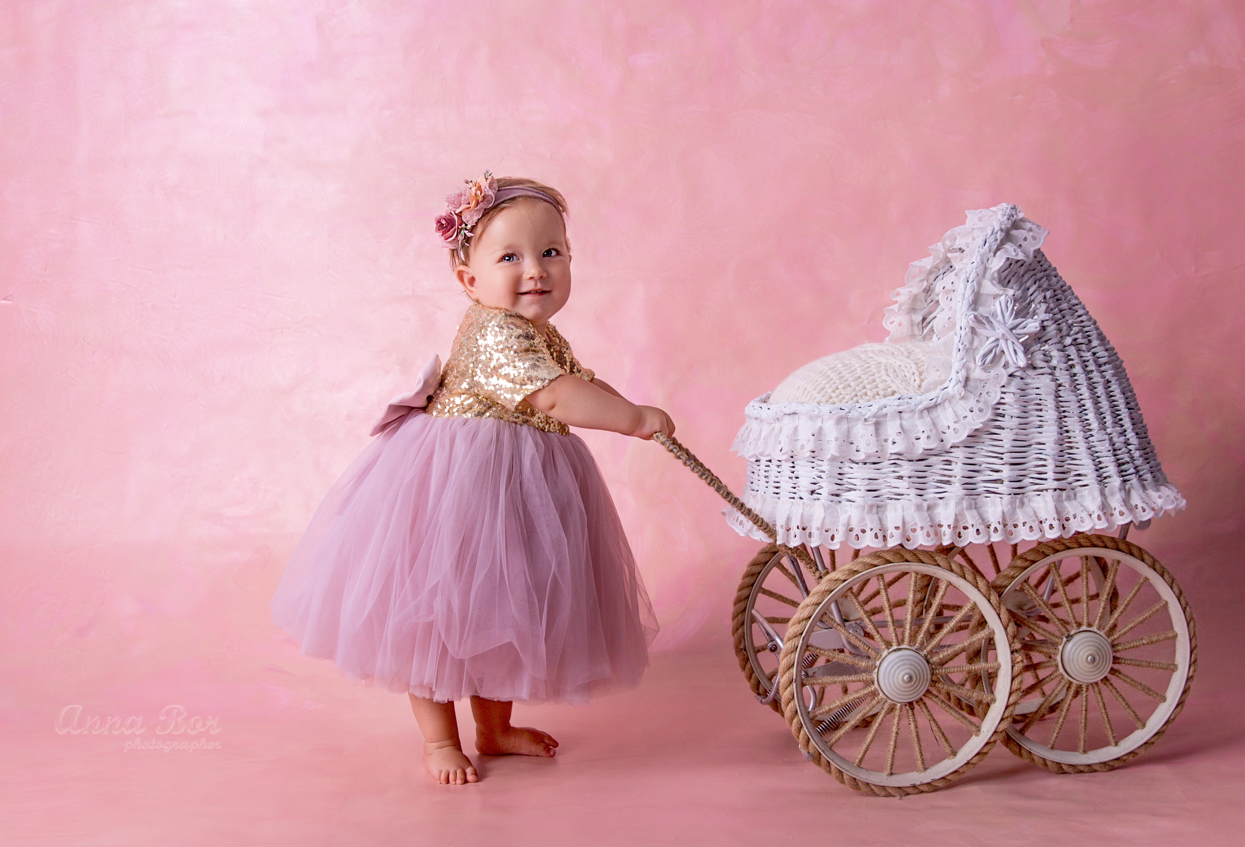 Фотосессия ГОДОВАСИЕ. Фотограф новорожденных, детей до года и беременных в Симферополе