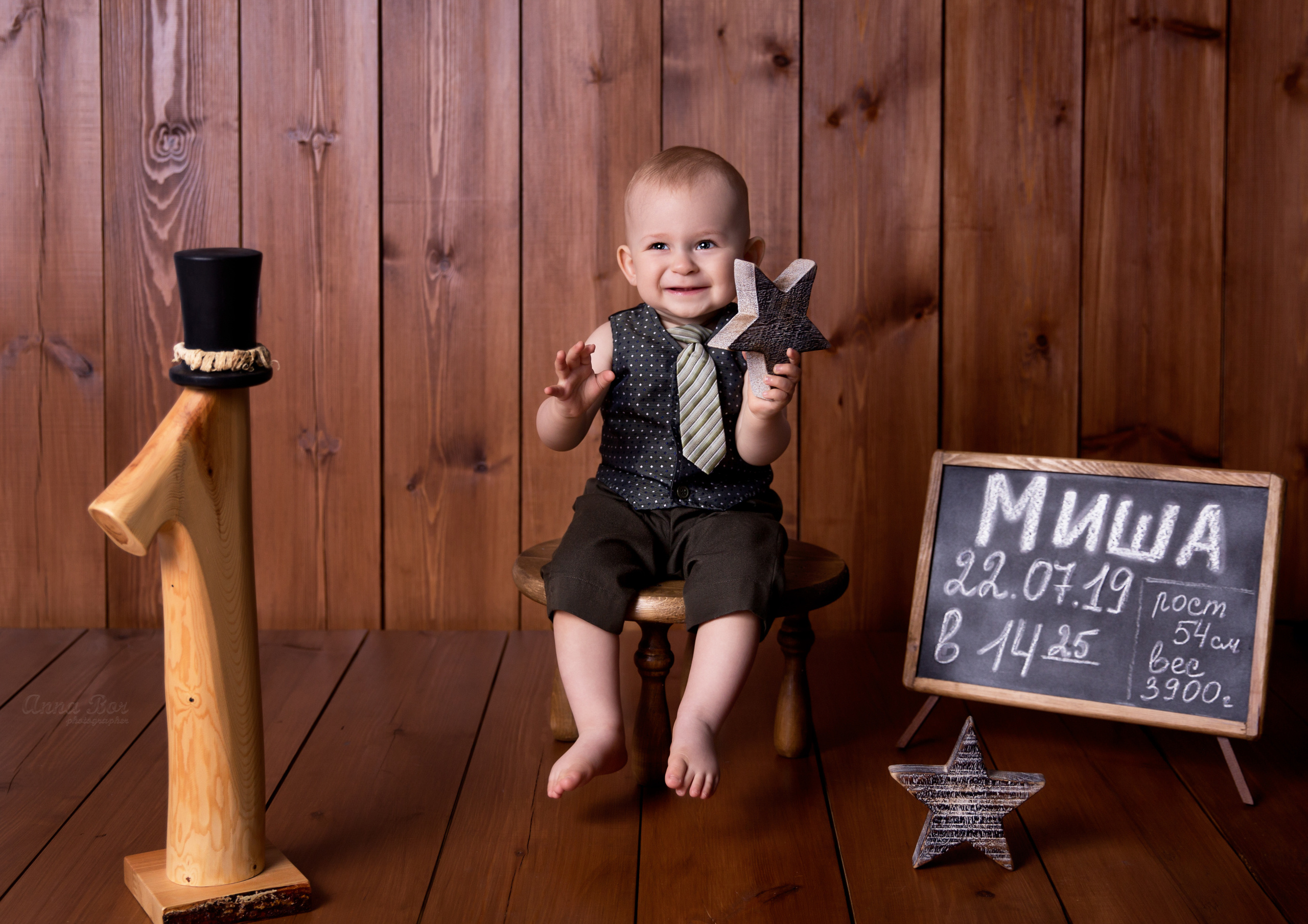 Фотосессия ГОДОВАСИЕ. Фотограф новорожденных, детей до года и беременных в Симферополе