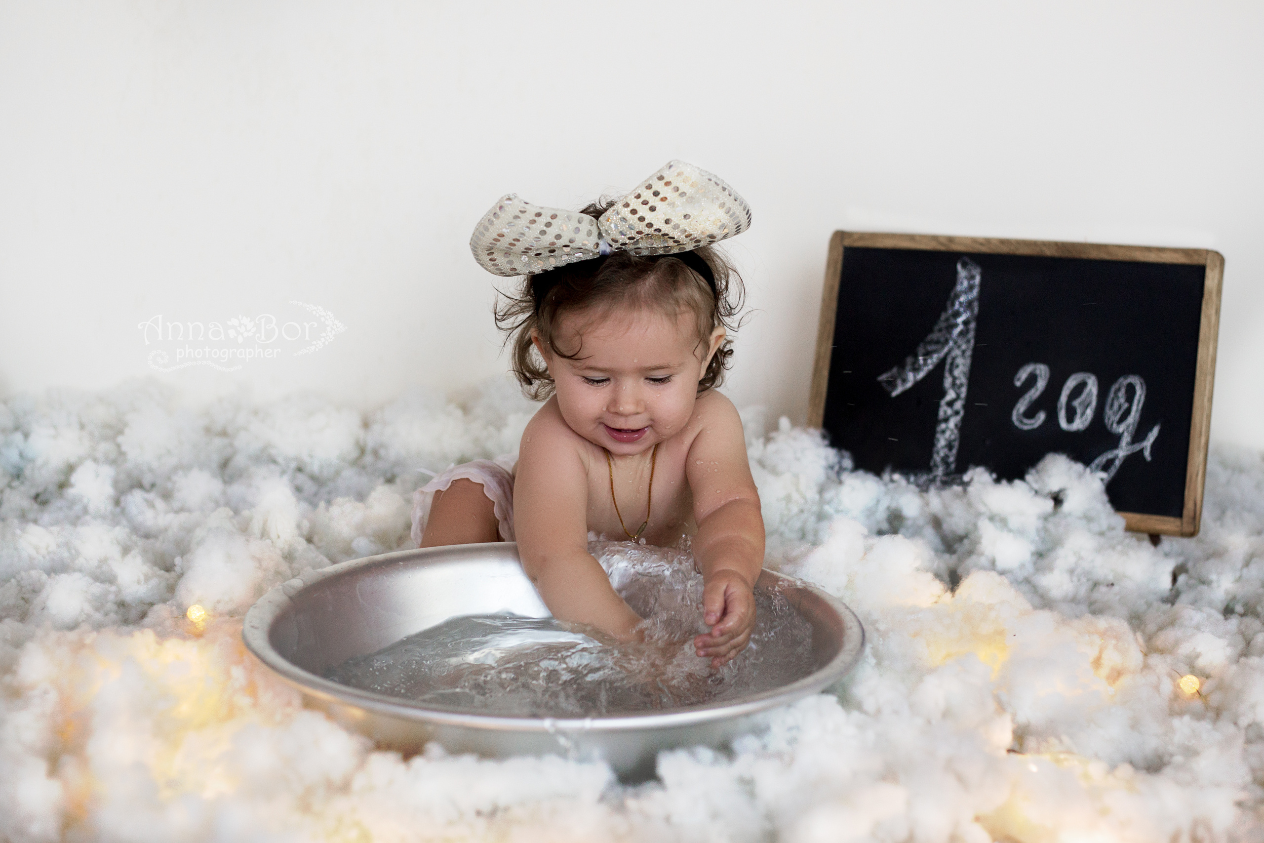 Фотосессия ГОДОВАСИЕ. Фотограф новорожденных, детей до года и беременных в Симферополе