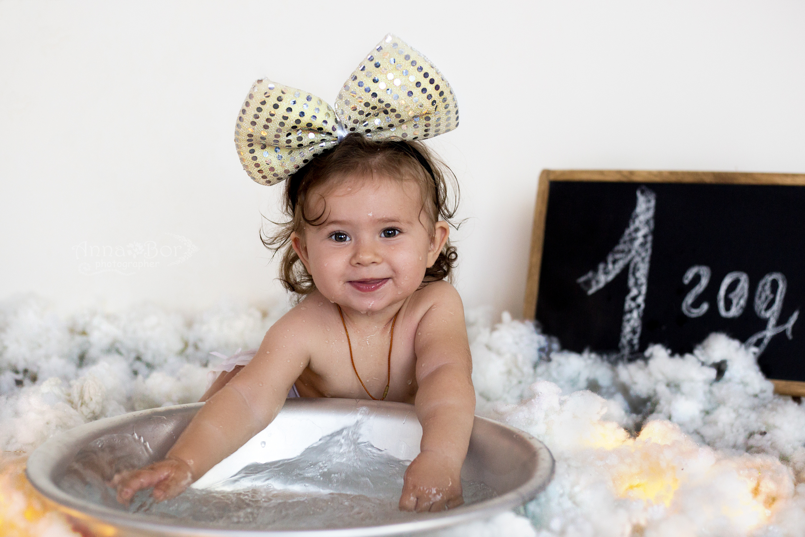 Фотосессия ГОДОВАСИЕ. Фотограф новорожденных, детей до года и беременных в Симферополе