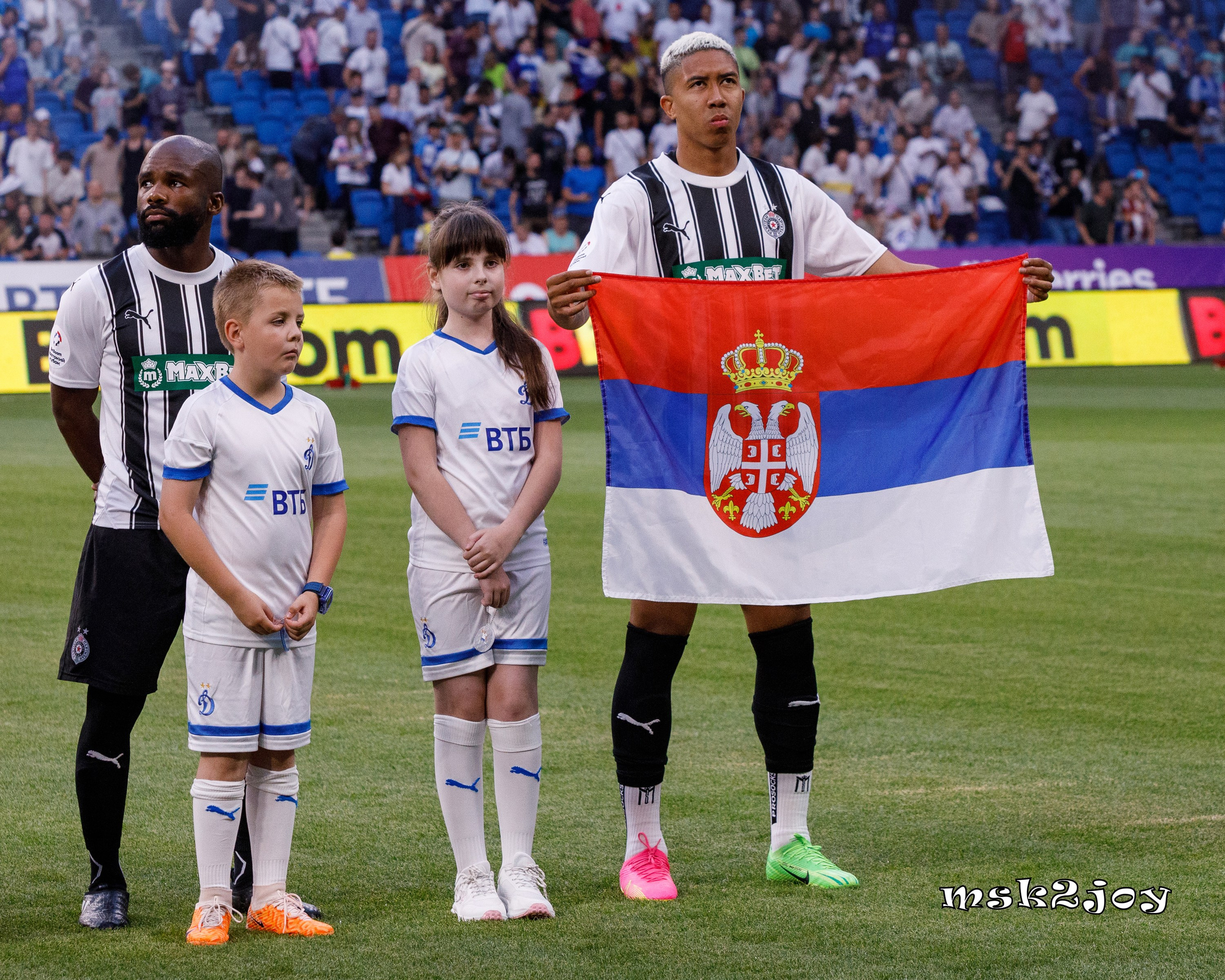Фоторепортаж. ФК Динамо — ФК Партизан. Михаил Тоцкий портретный и репортажный фотограф в Москве