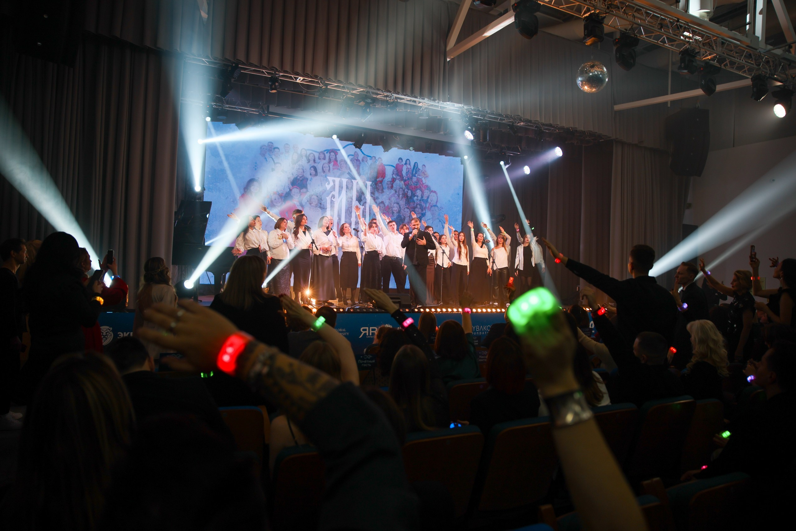 Фотограф на корпортатив. Репортажный фотограф в Москве Измалков Артем