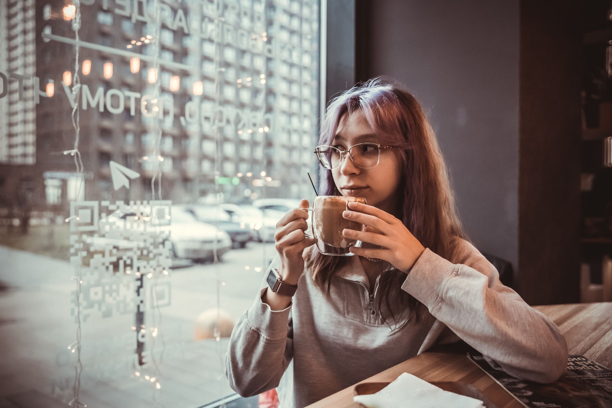 Портретная фотосессия в кафе. Интерьеры, Контент, Портреты | Фотограф в Москве Дани Терно