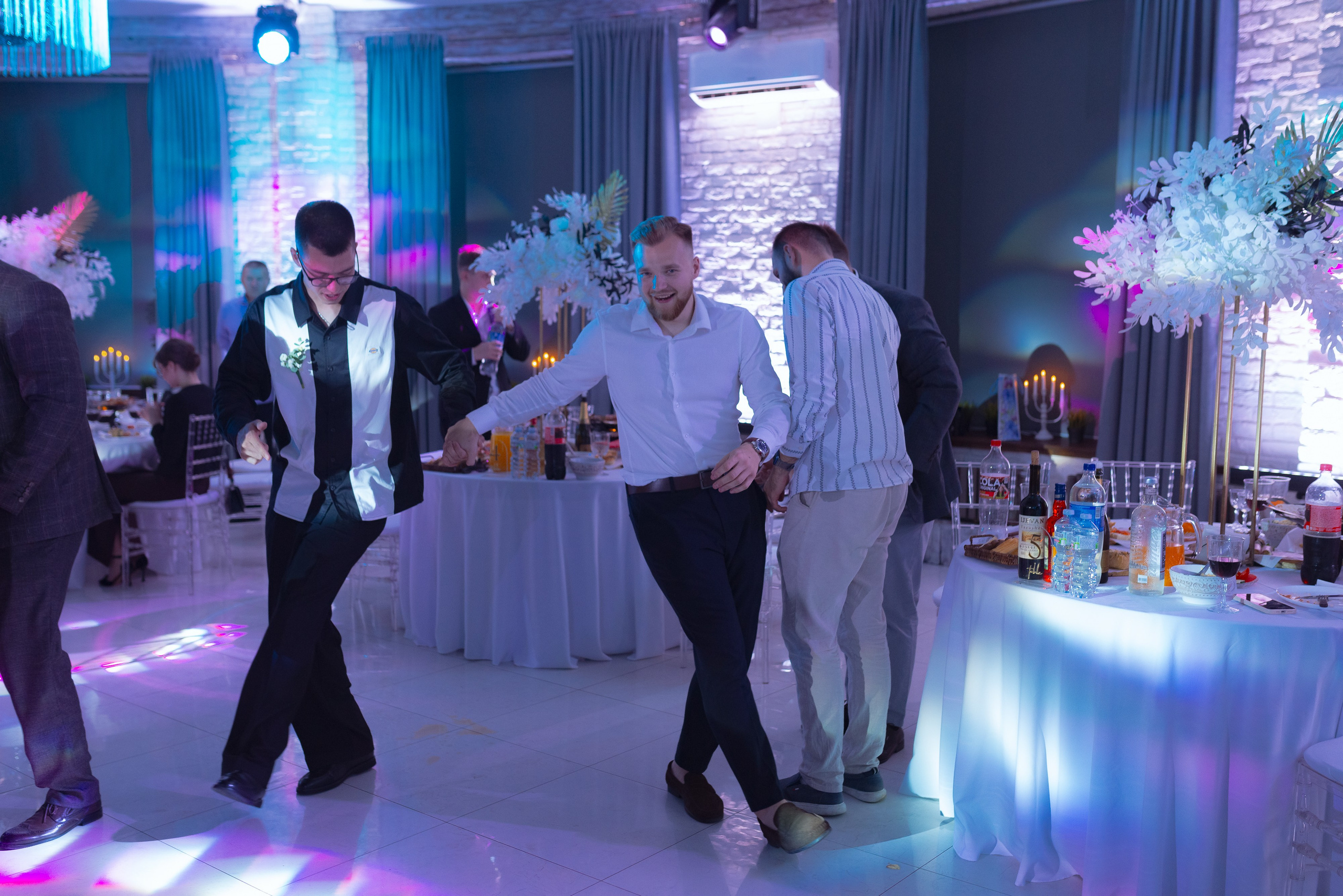 Свадьба Ирины и Дениса — Дом архитектора, Исаакий, Инженерный замок и банкет. Свадебный фотограф Дмитрий Родионов — Санкт-Петербург и Ленинградская область