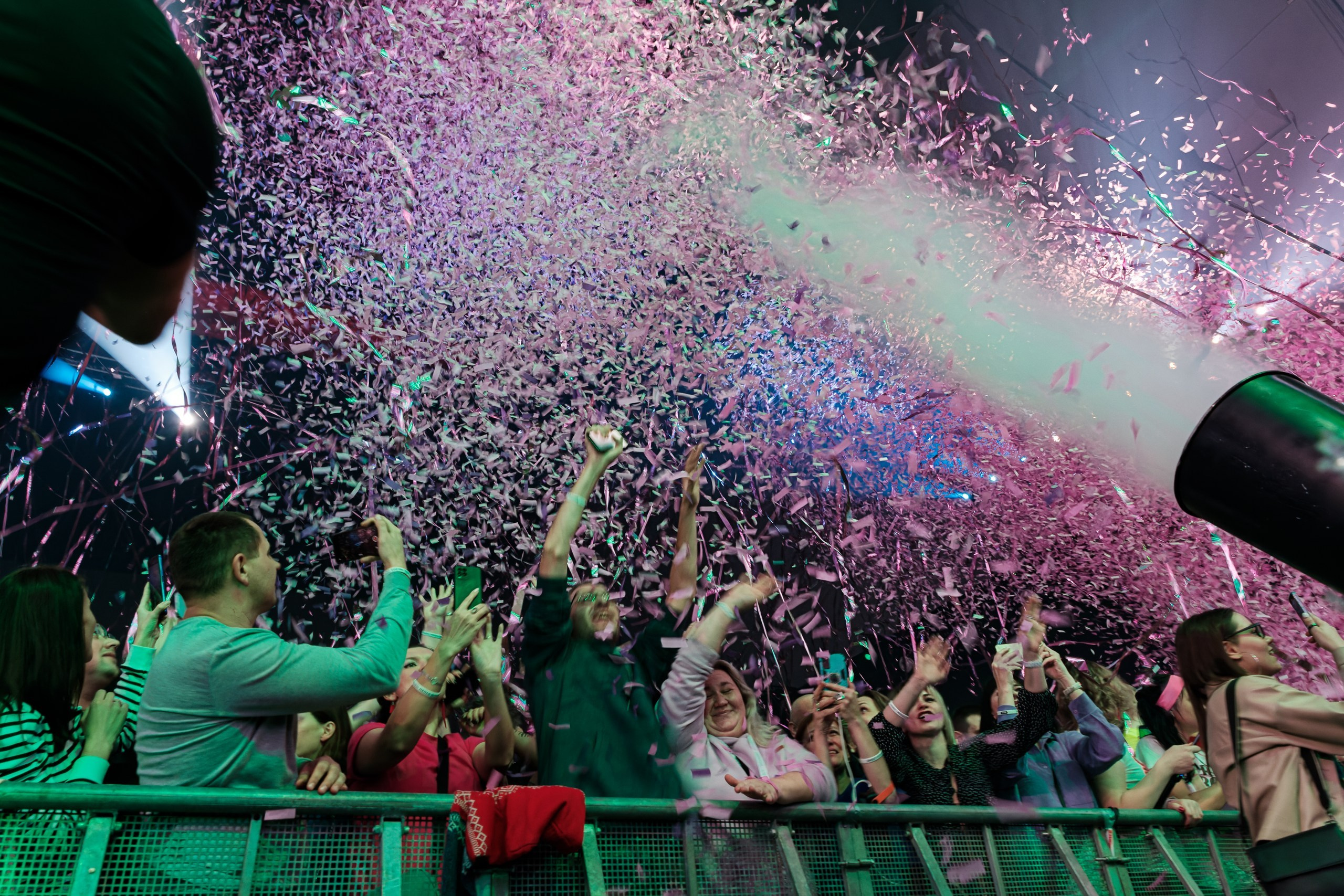 Супердискотека 90х. группа Вирус, Отпетые мошенники, КАР-МЭН, группа Стрелки, Певица Света, Группа Мальчишник, Тотал