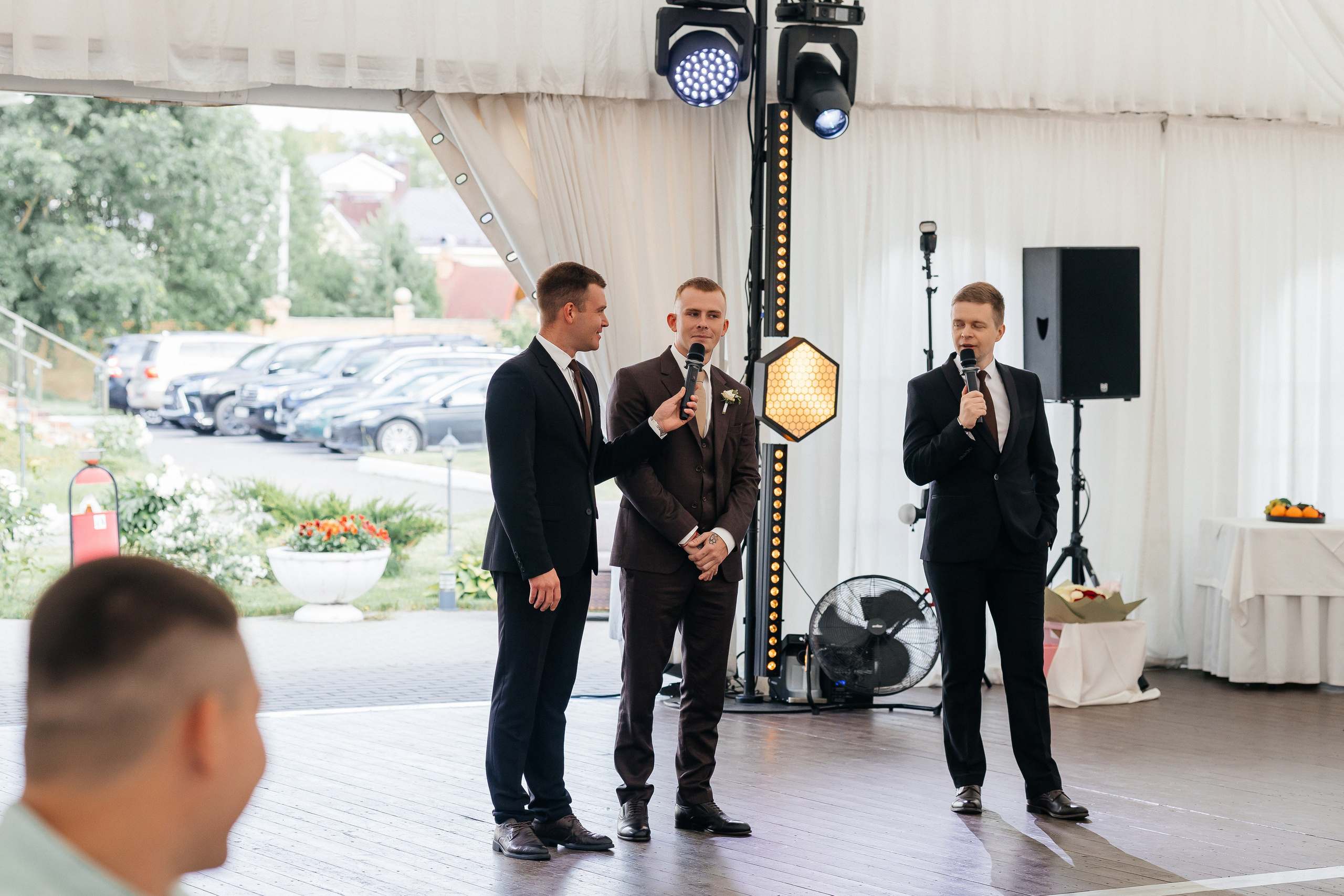 Красивая летняя свадьба в шатре. Олег Сверчков | Свадебный фотограф Вологда